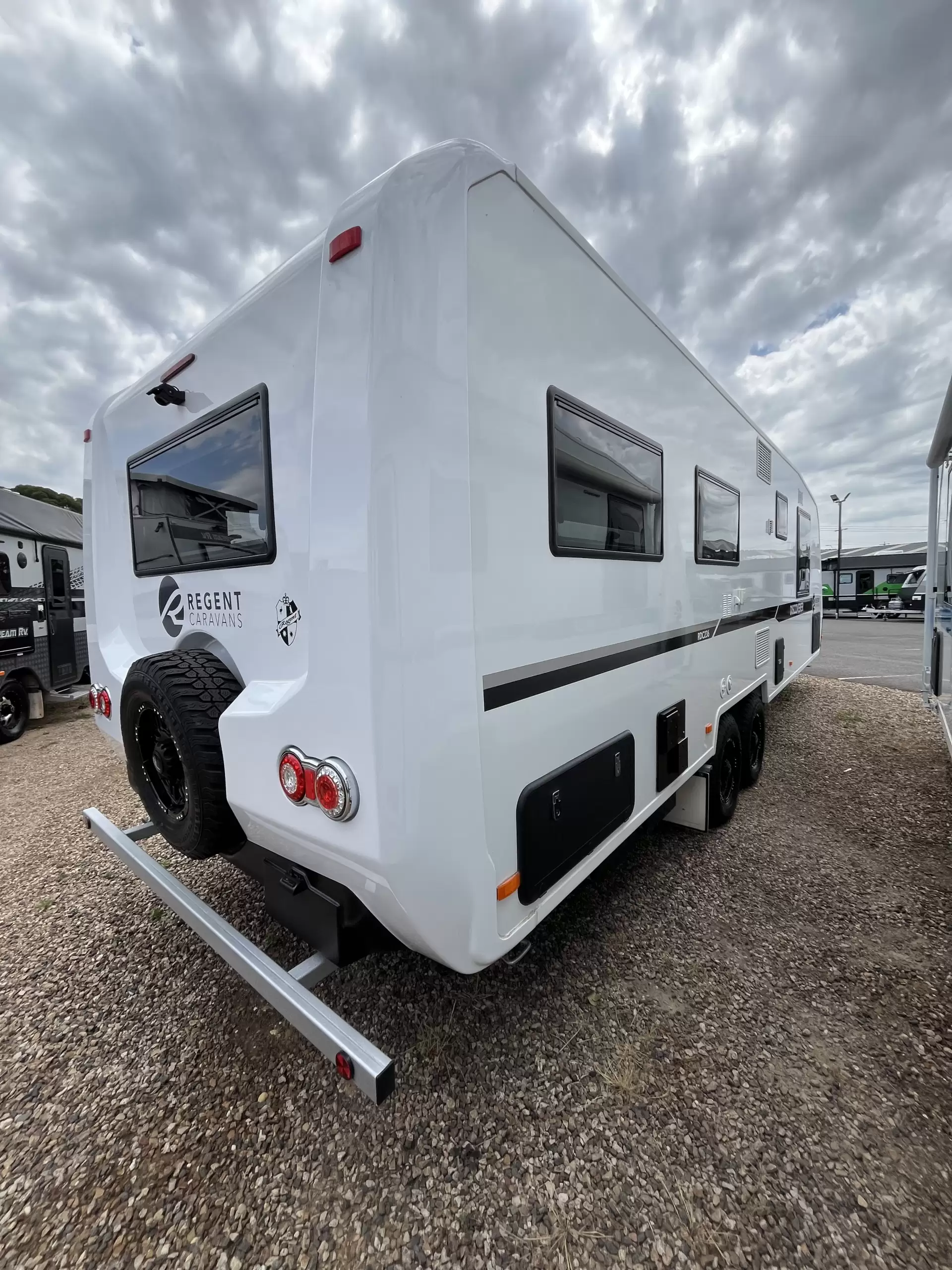 2021 Regent Discoverer Rear Club