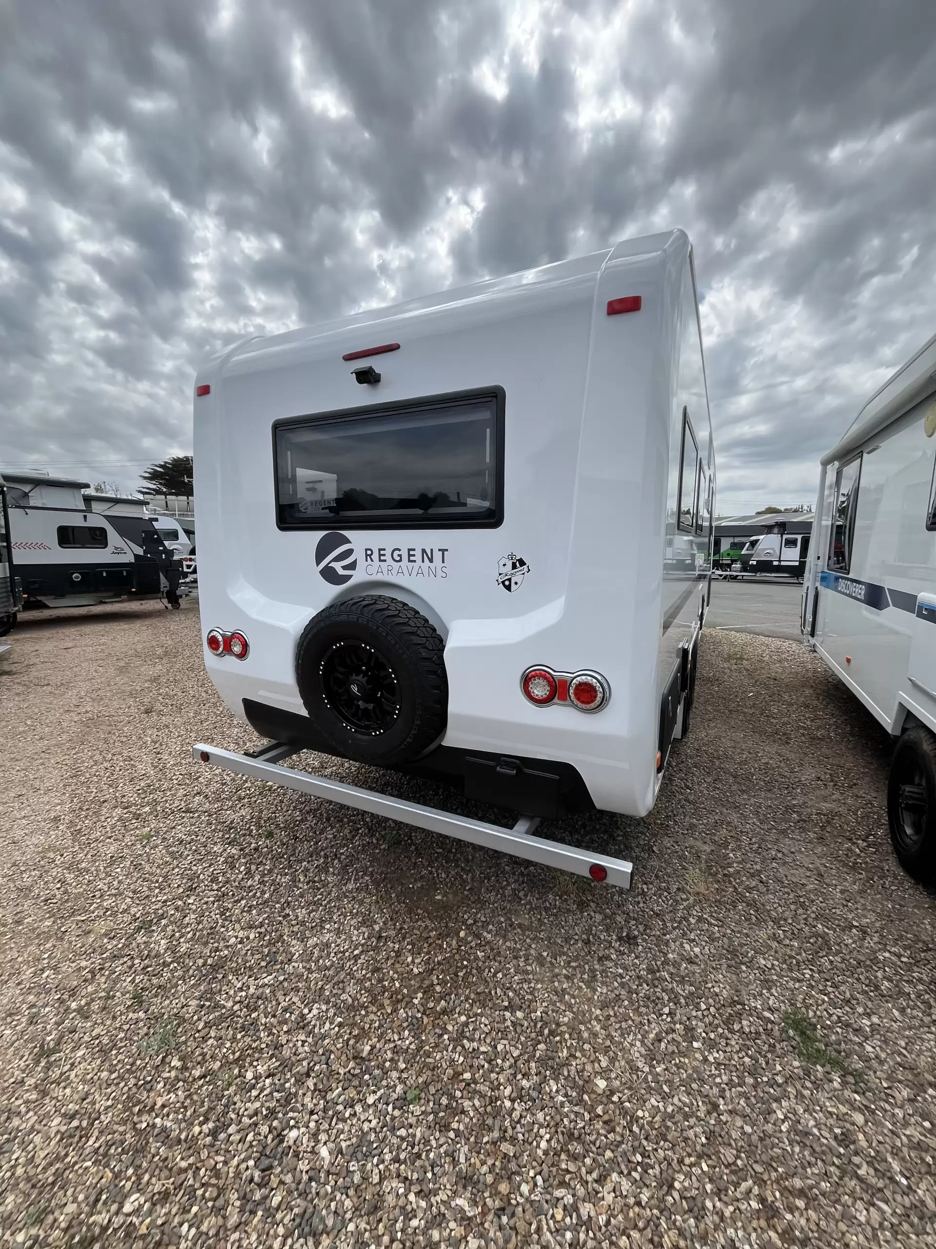 2021 Regent Discoverer Rear Club