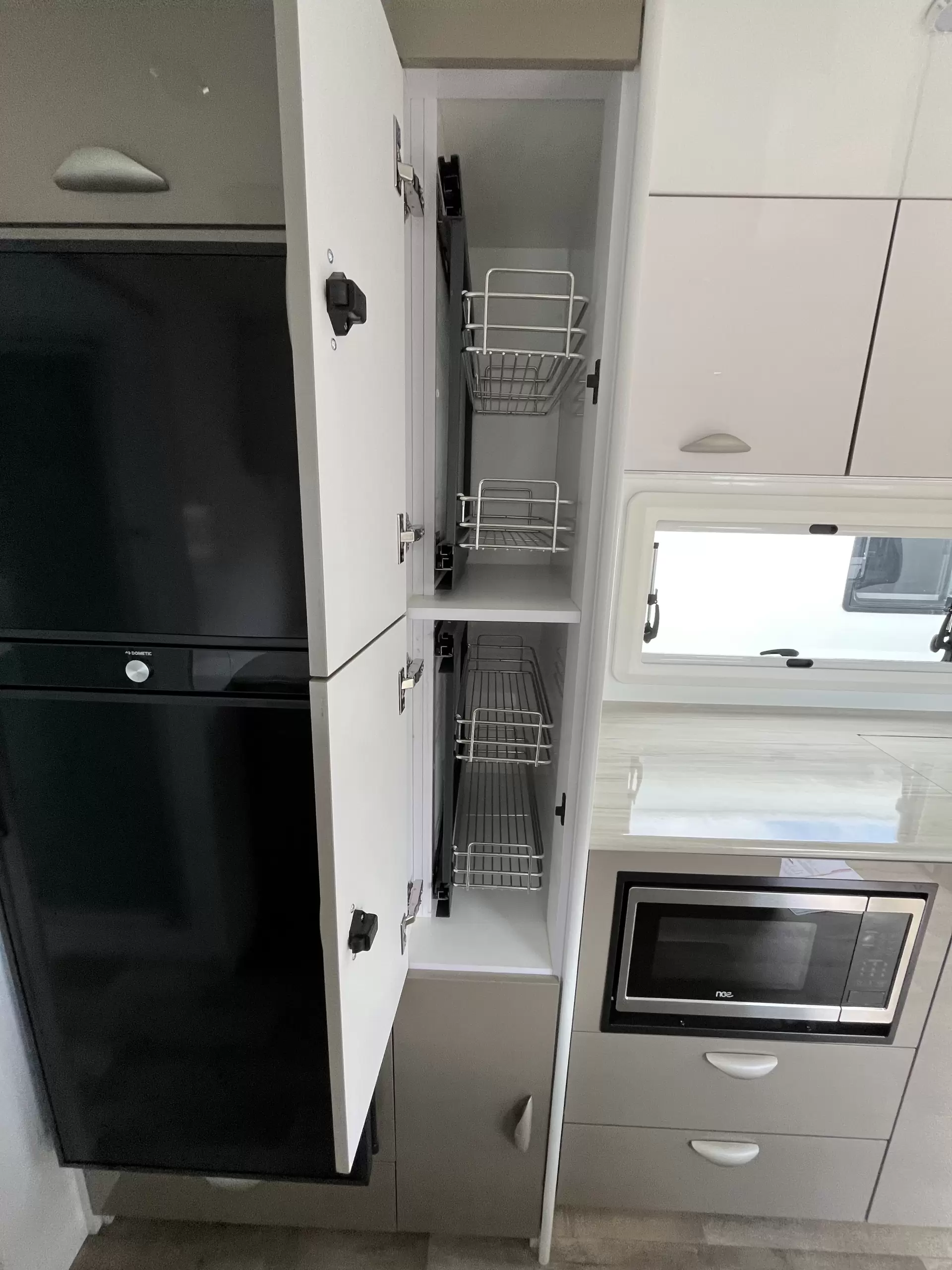 2021 Regent Discoverer Rear Club