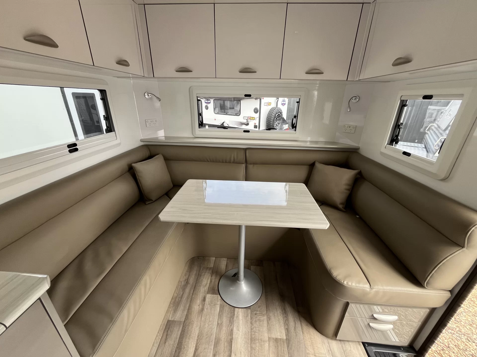 2021 Regent Discoverer Rear Club