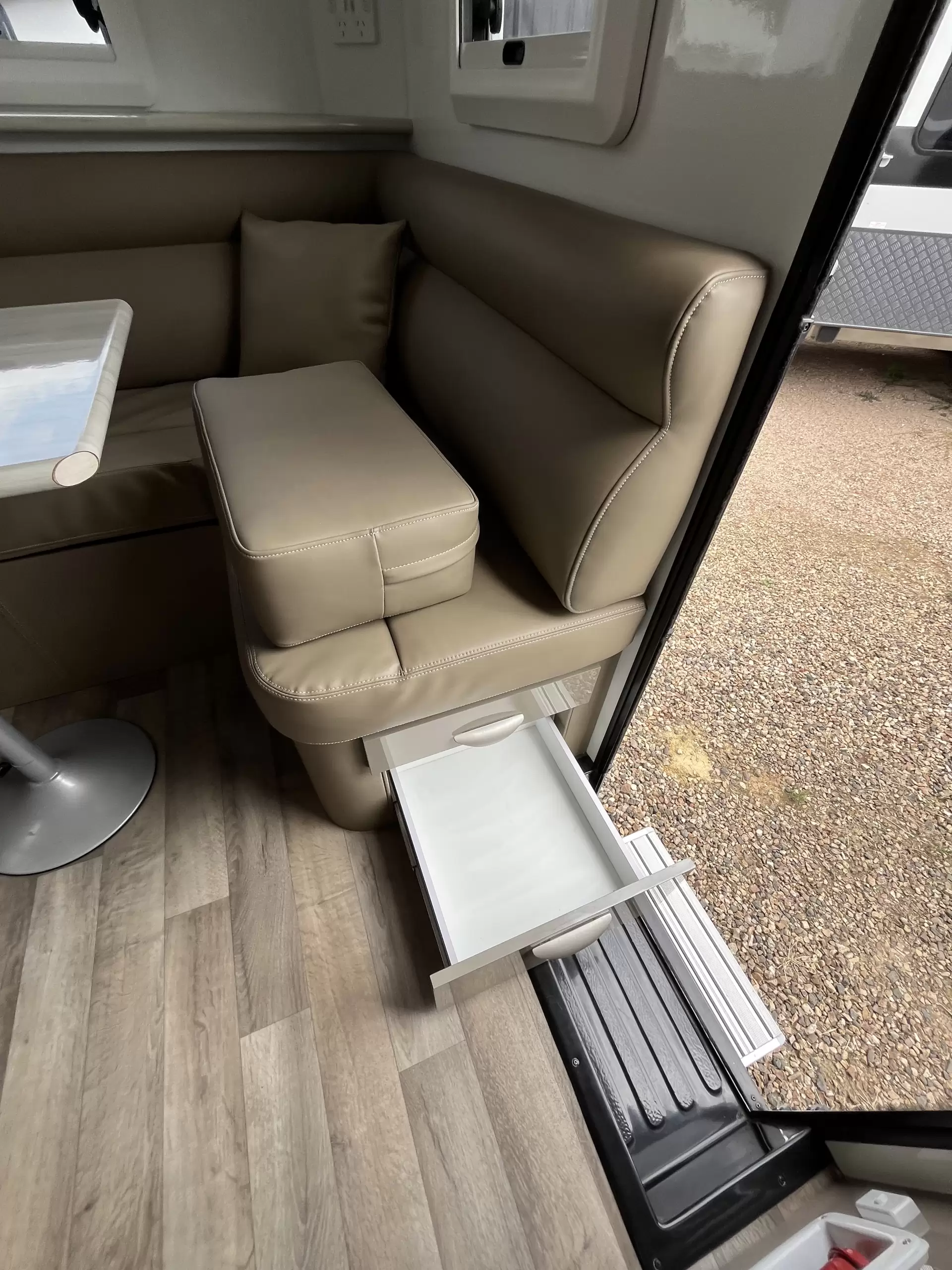 2021 Regent Discoverer Rear Club