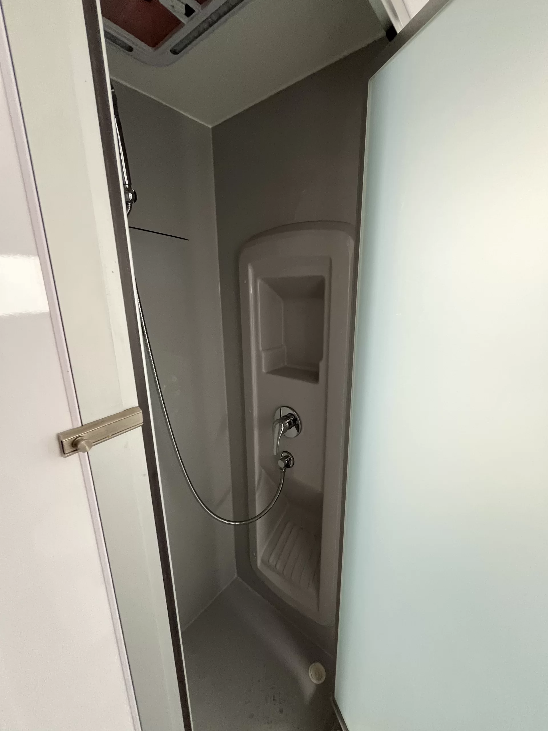 2021 Regent Discoverer Rear Club