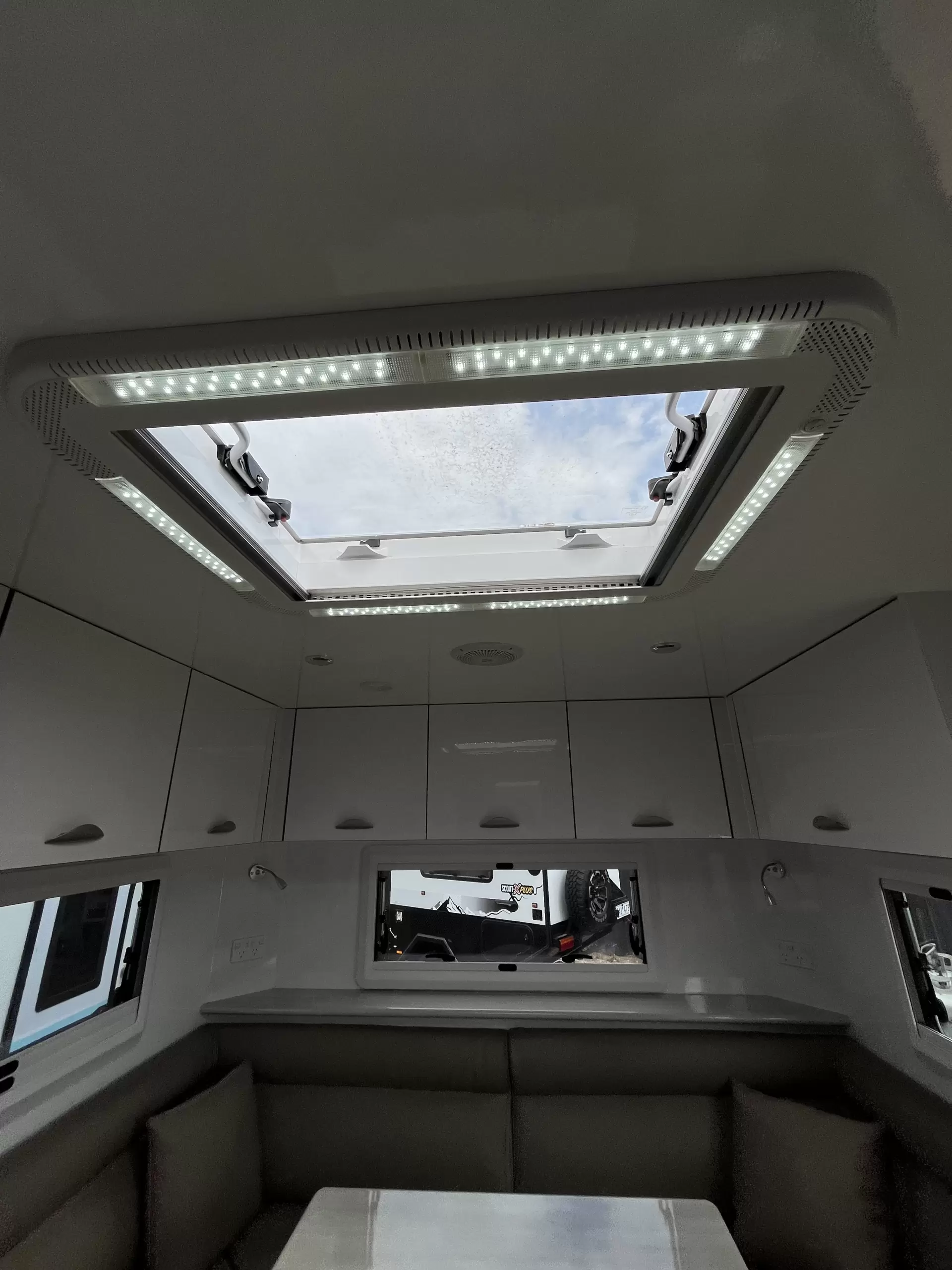 2021 Regent Discoverer Rear Club