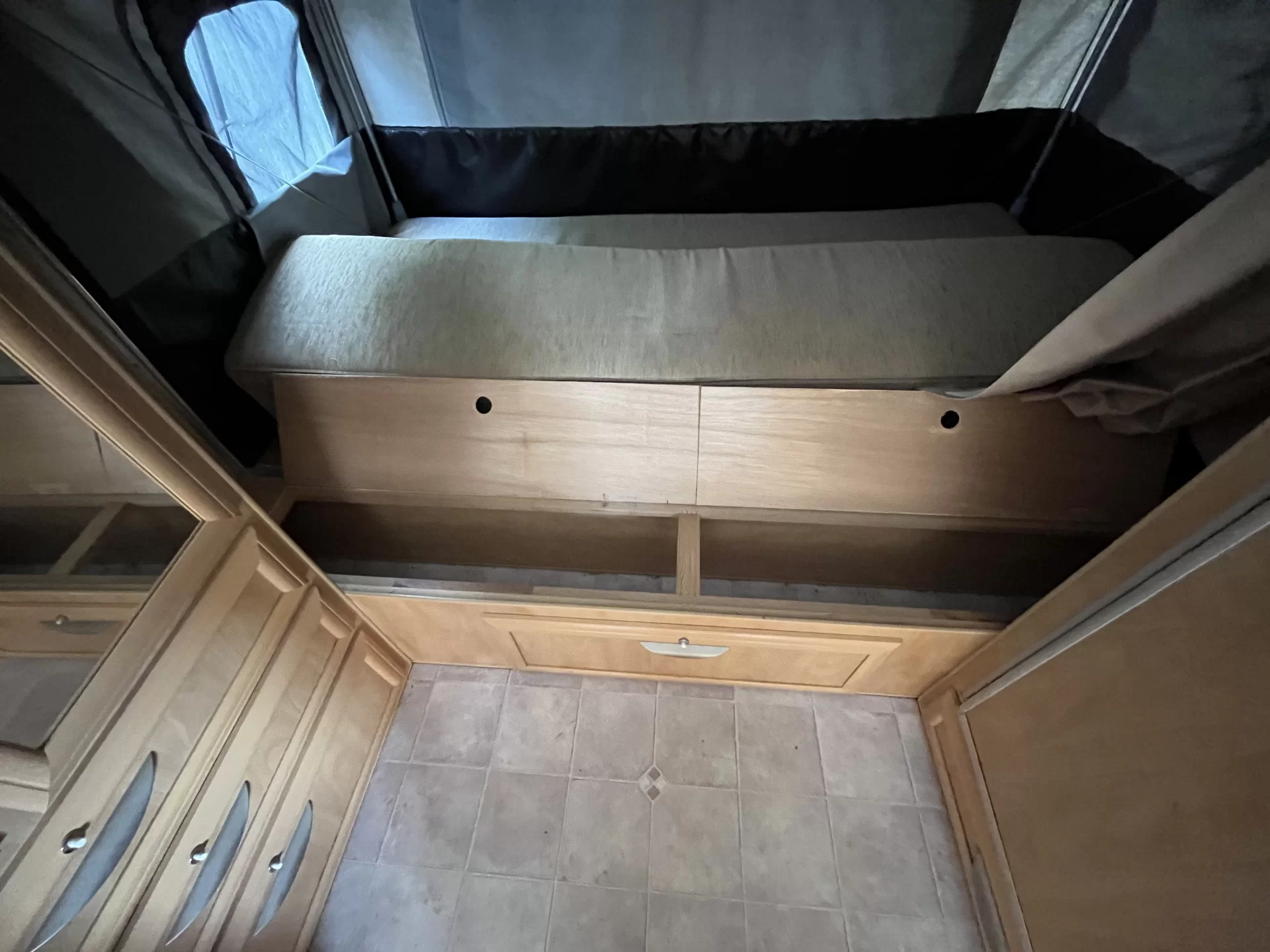 Paramount Duet Family Van