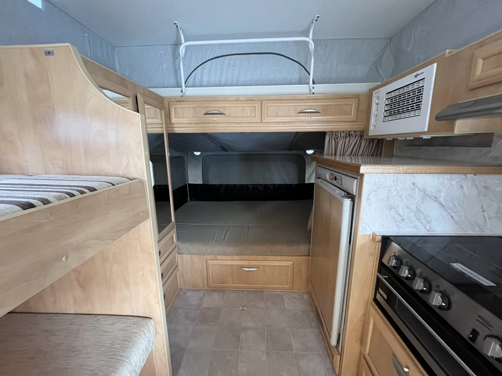 Paramount Duet Family Van