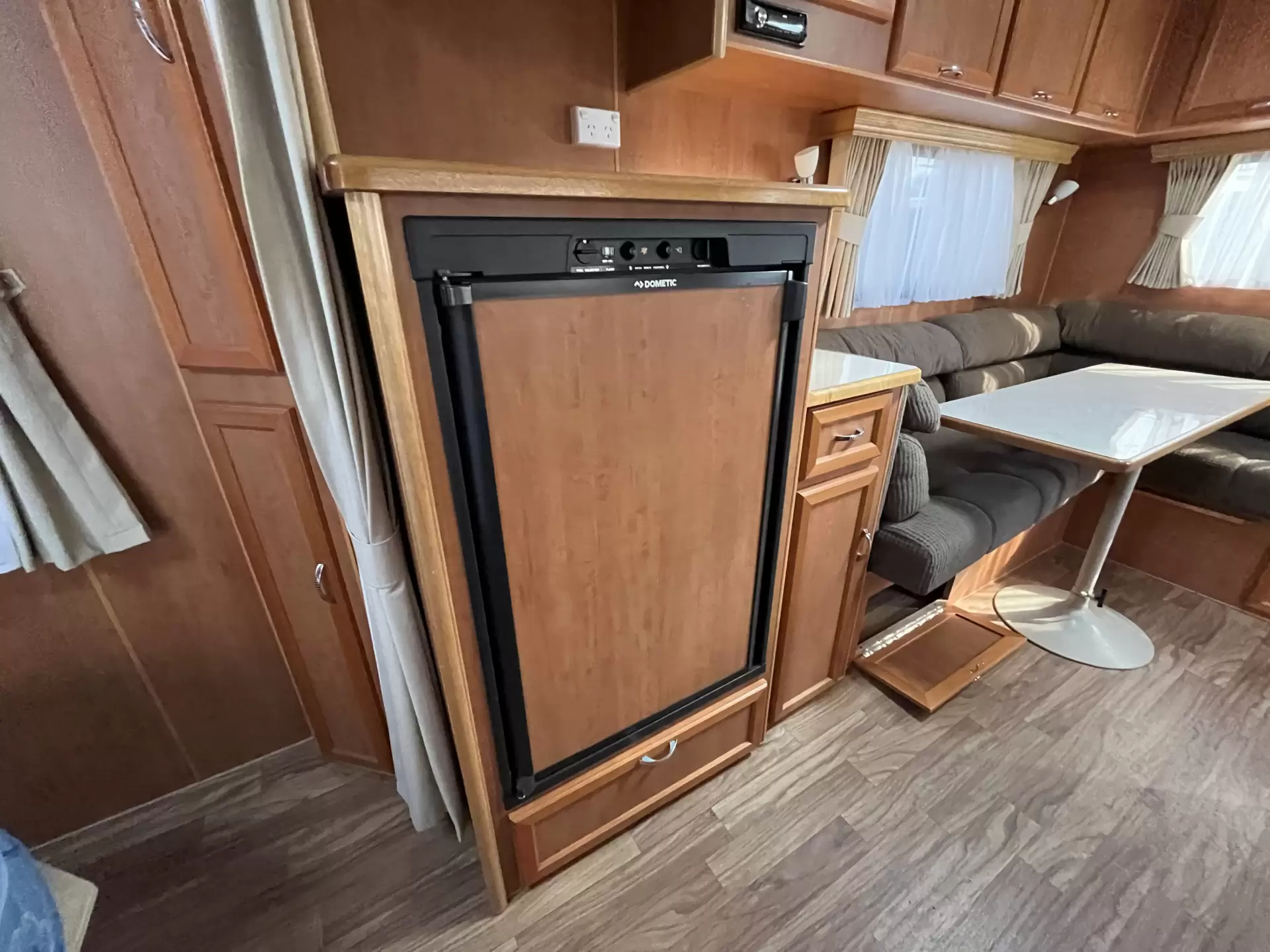 2008 Fusion Signature 18ft Couples Van