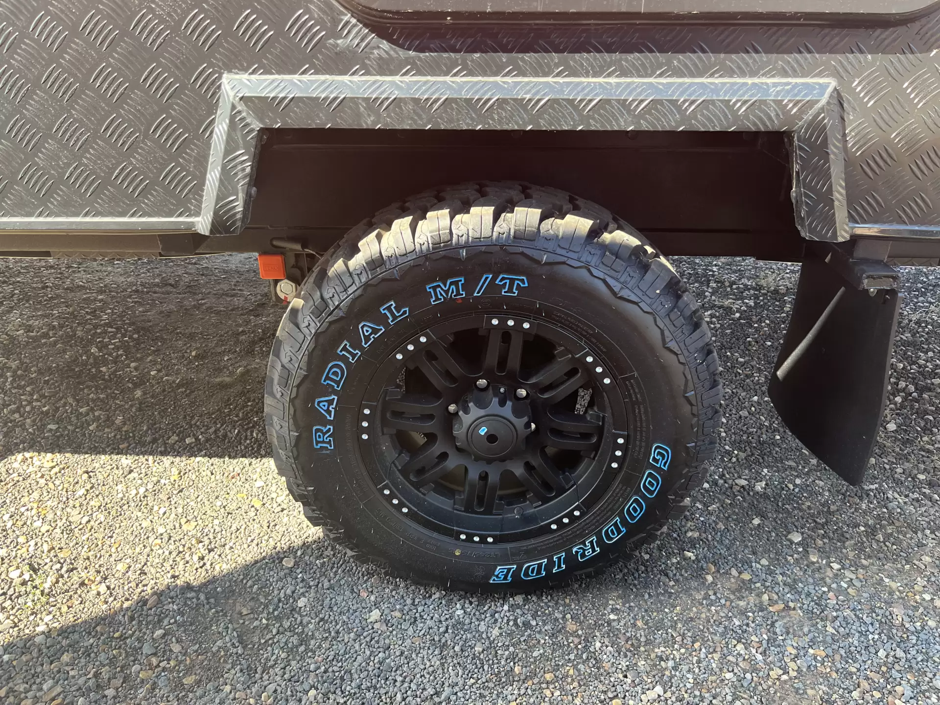 SRT-18F With double bed with 2 bunks