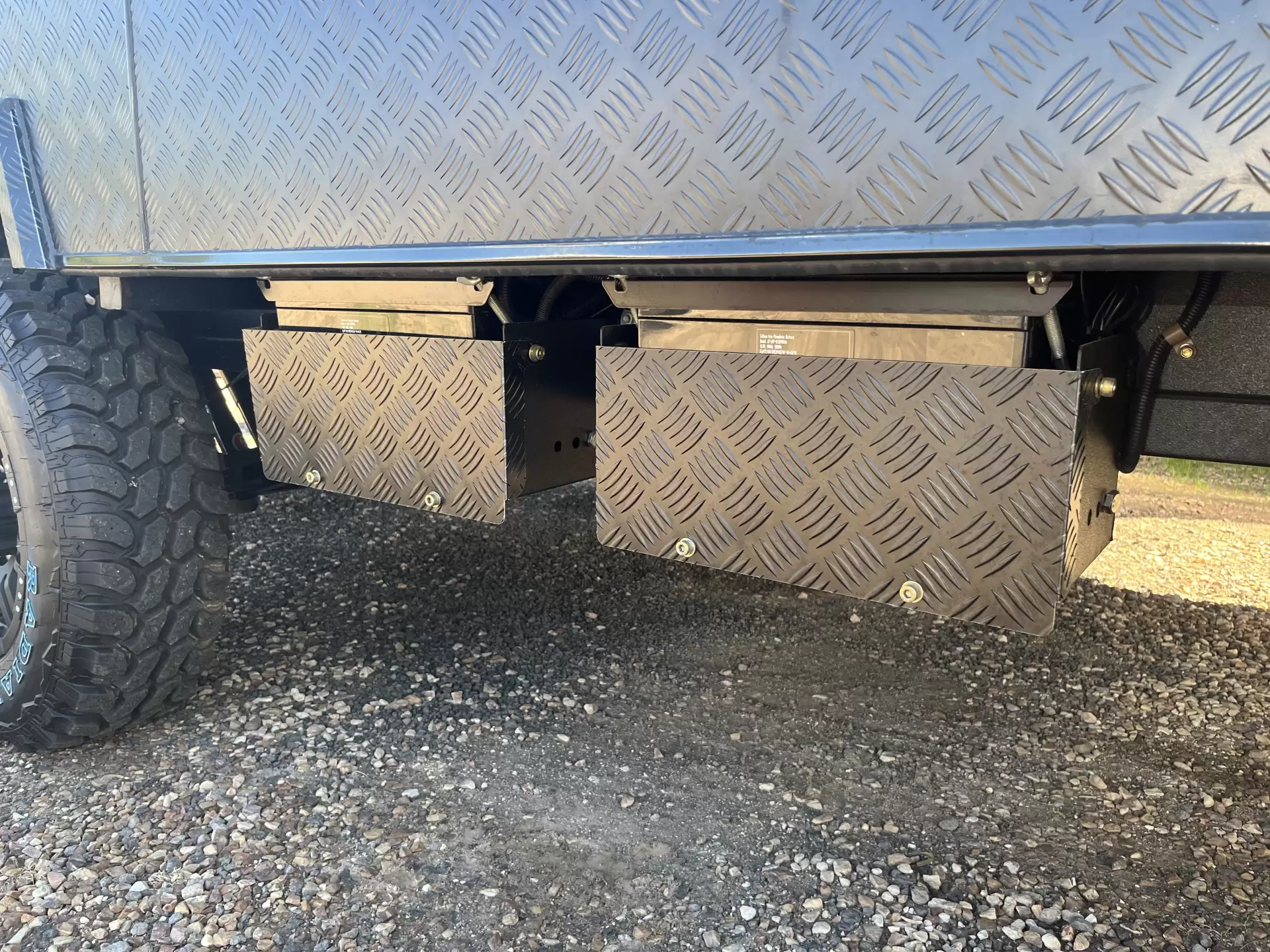 SRT-18F With double bed with 2 bunks