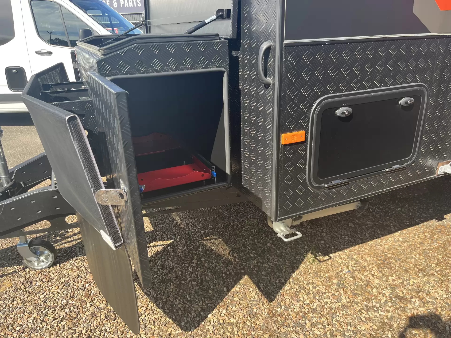 SRT-18F With double bed with 2 bunks