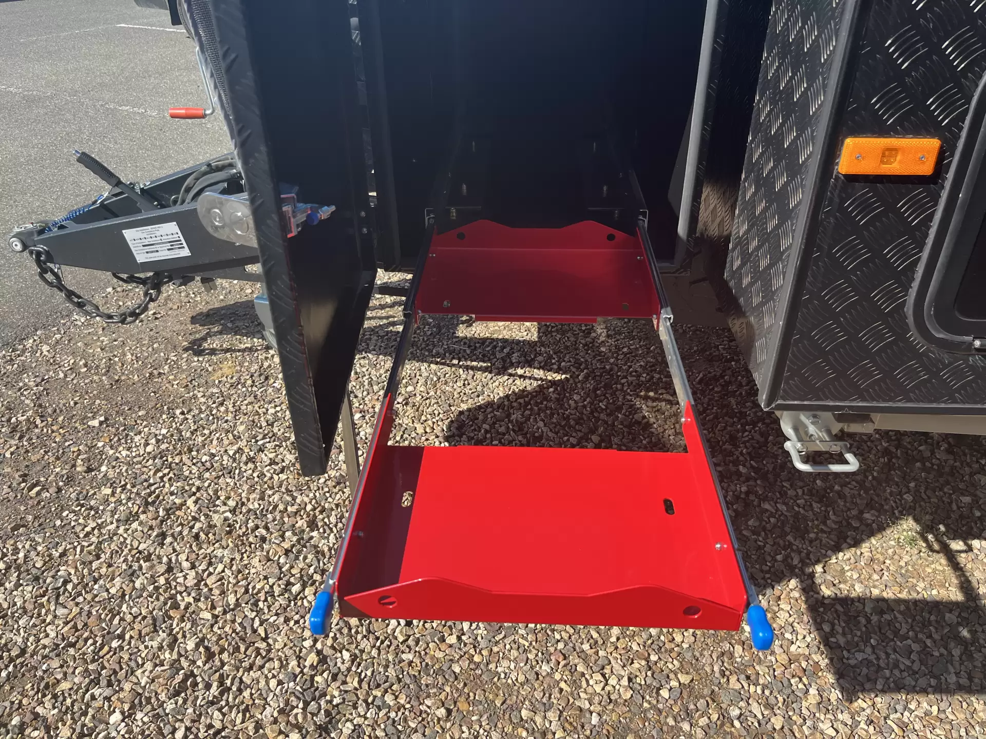 SRT-18F With double bed with 2 bunks