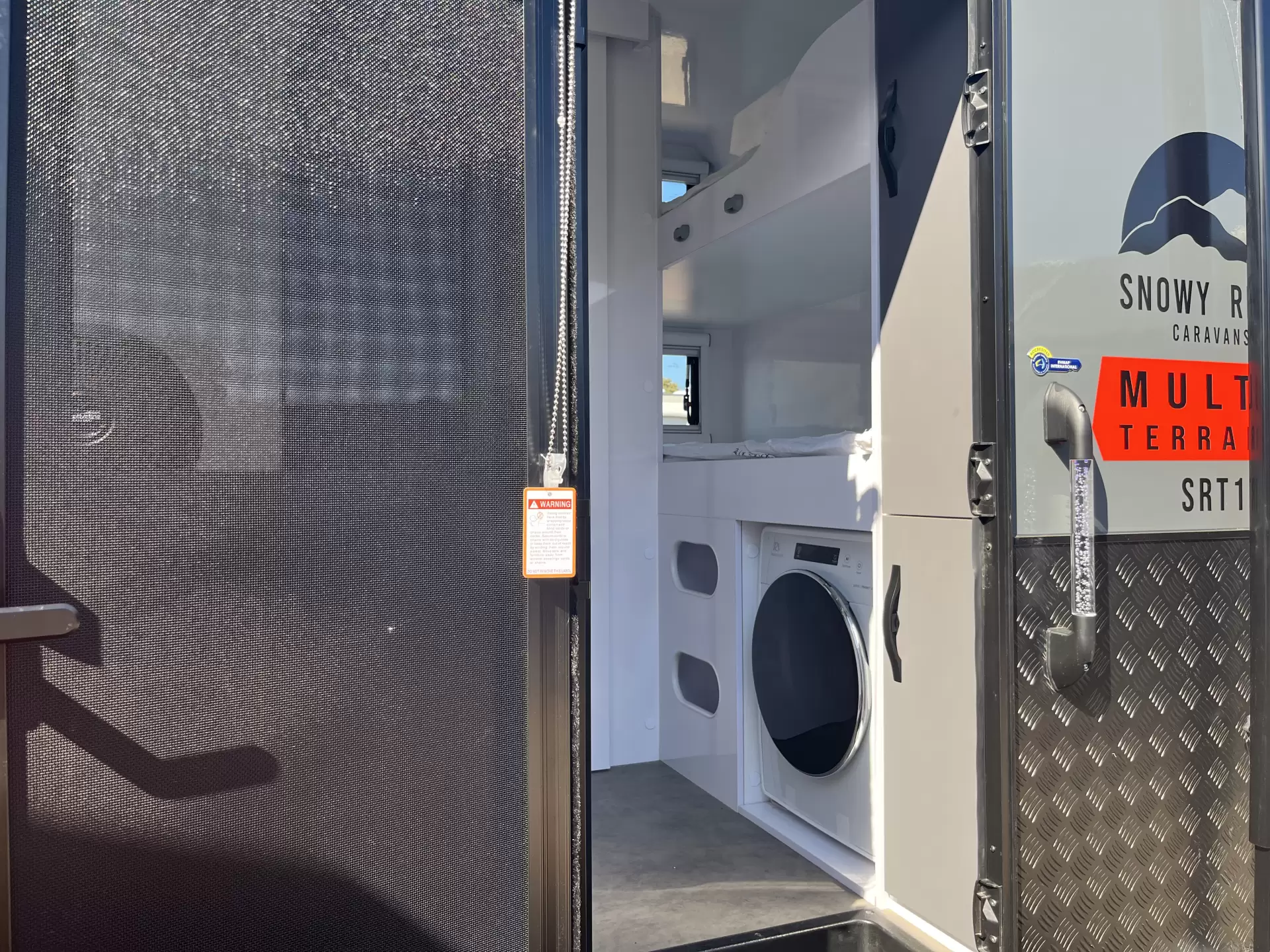 SRT-18F With double bed with 2 bunks