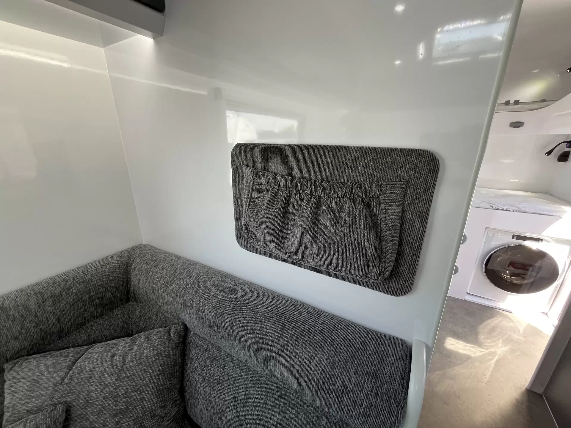 SRT-18F With double bed with 2 bunks