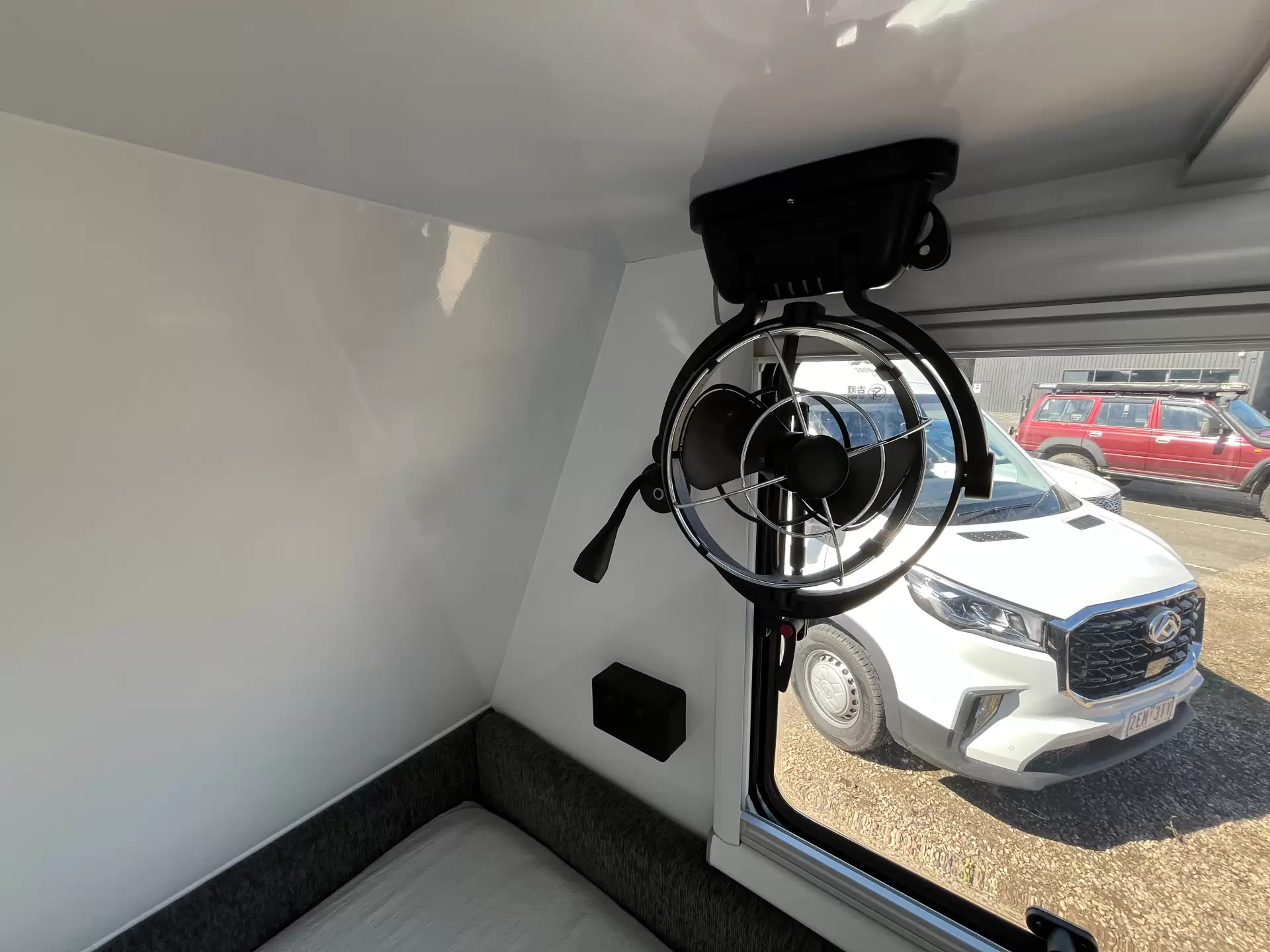 SRT-18F With double bed with 2 bunks