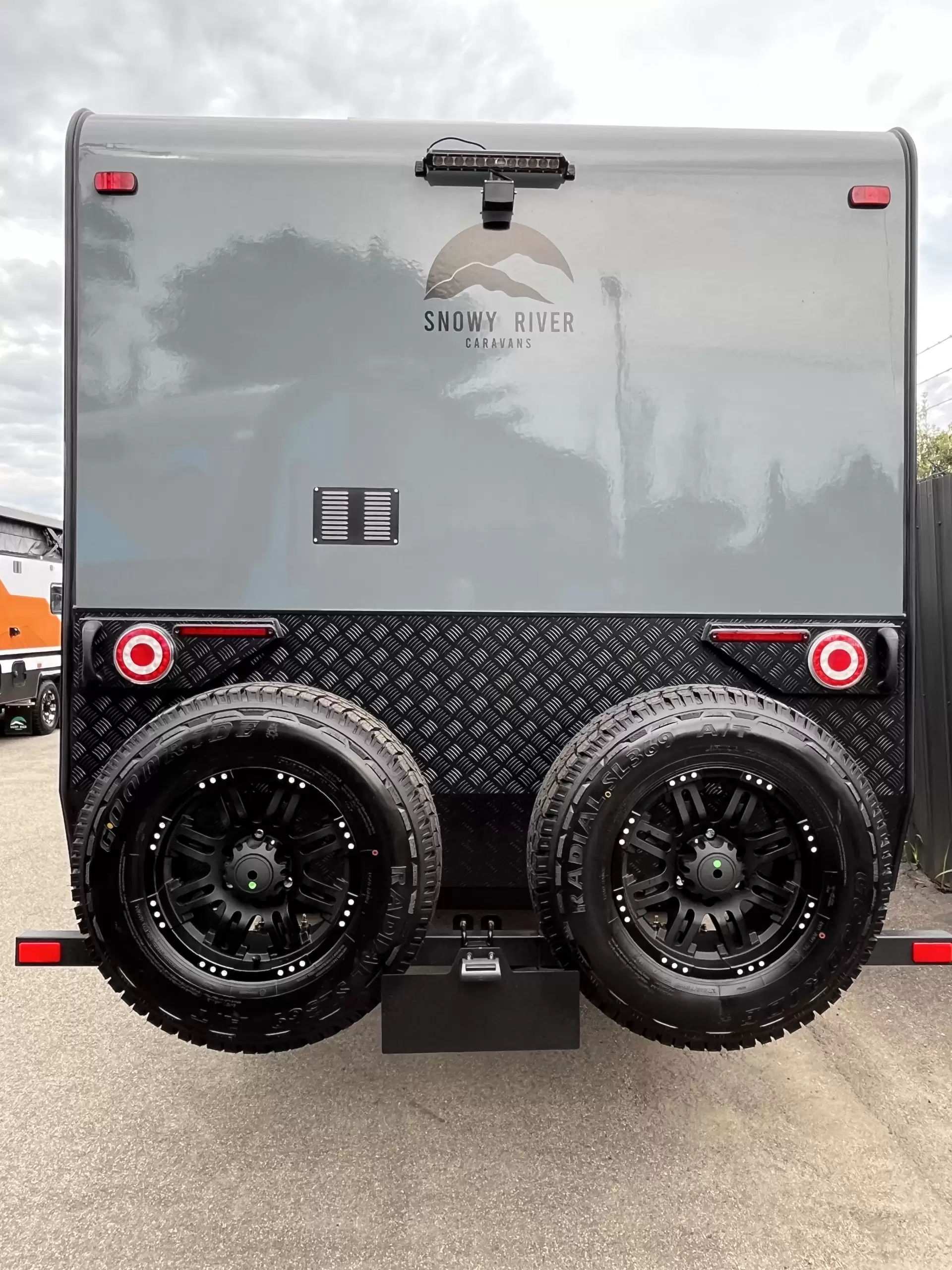 SRT-22F