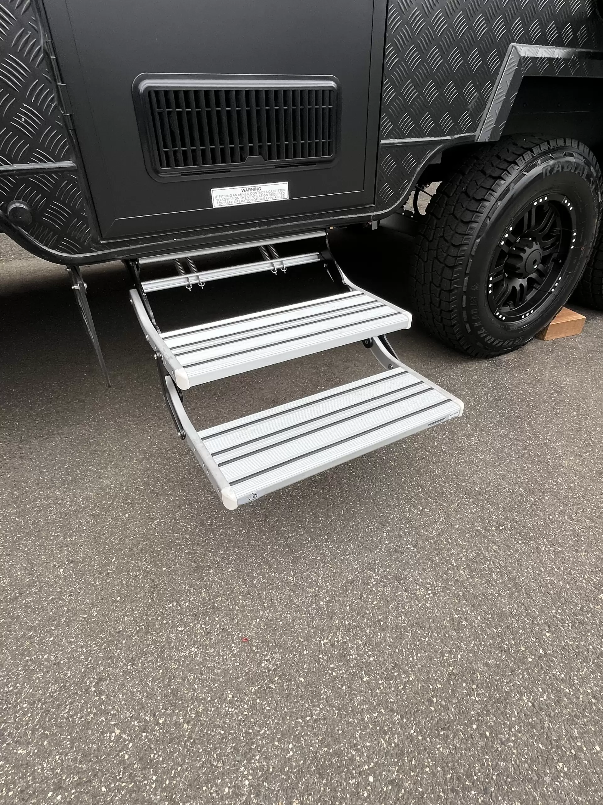 SRT-22F