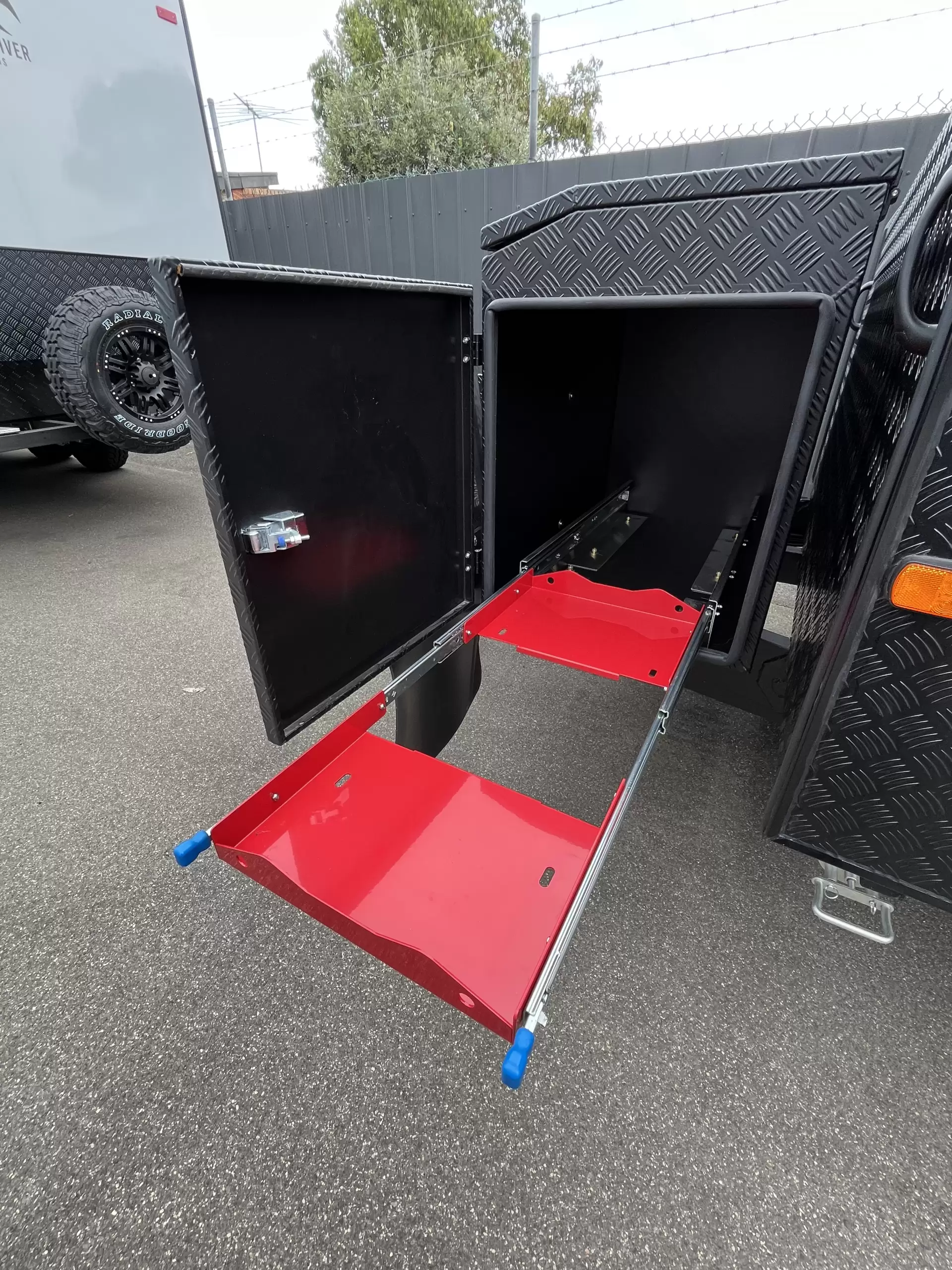 SRT-22F