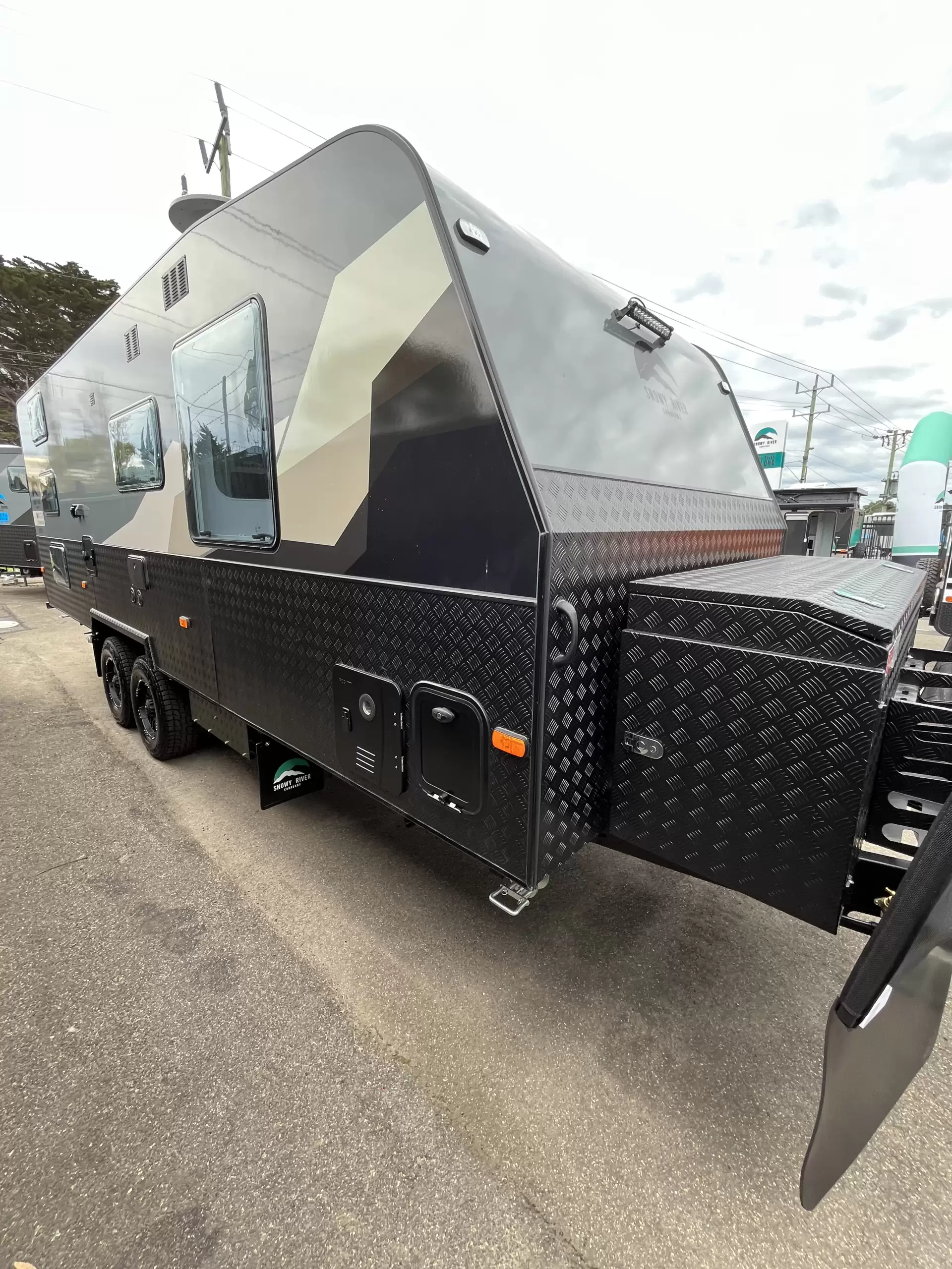 SRT-22F