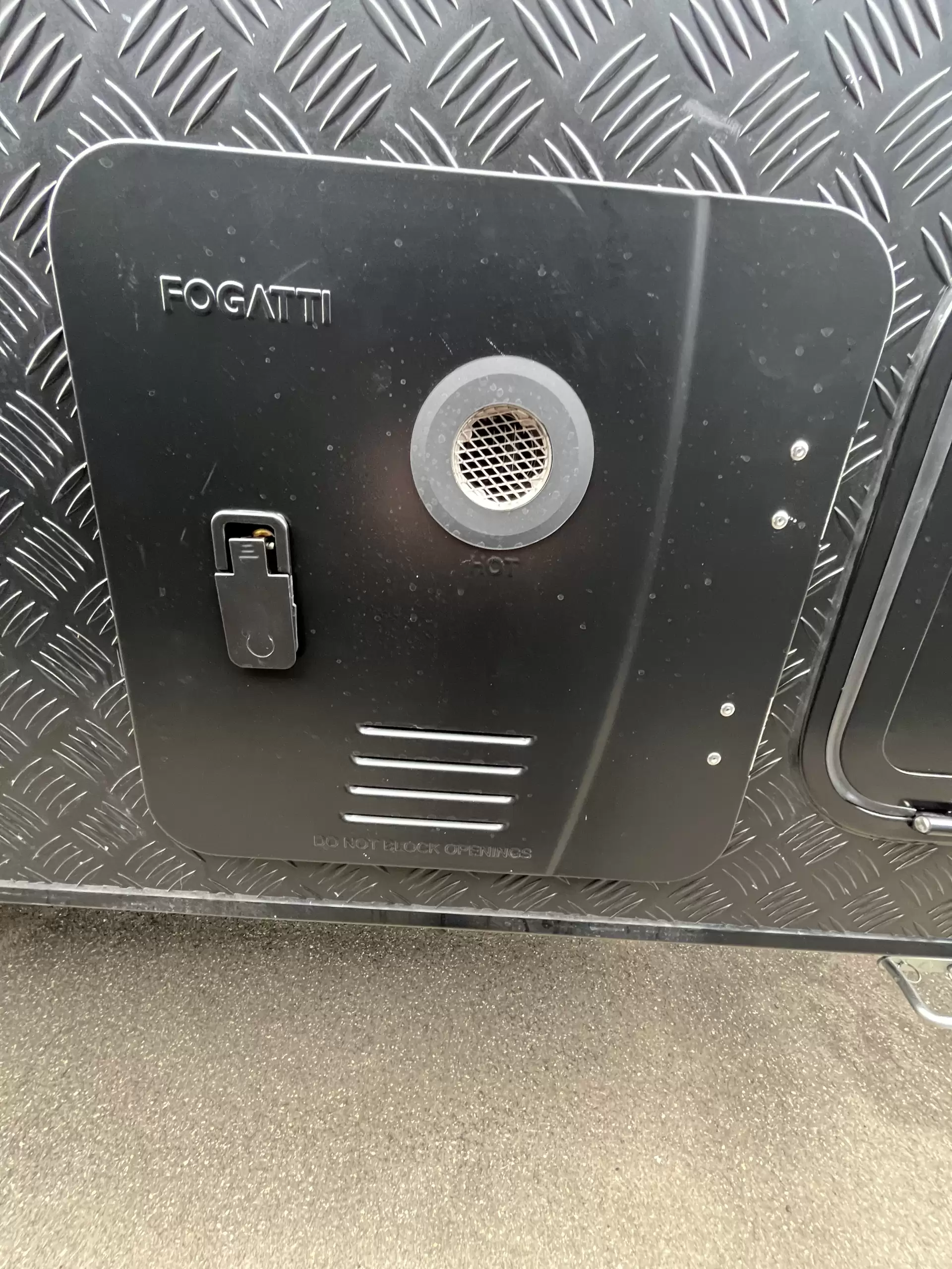 SRT-22F