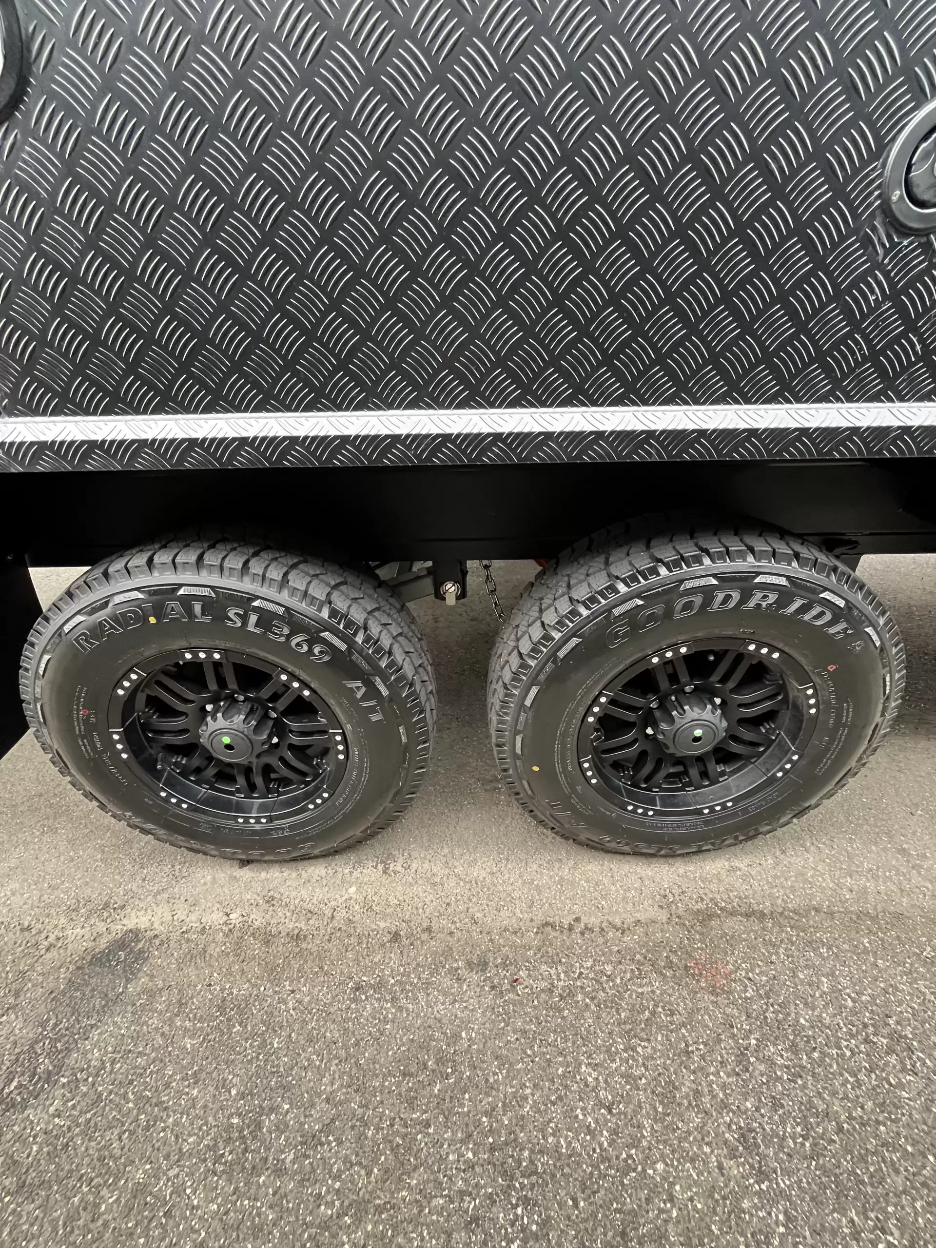 SRT-22F