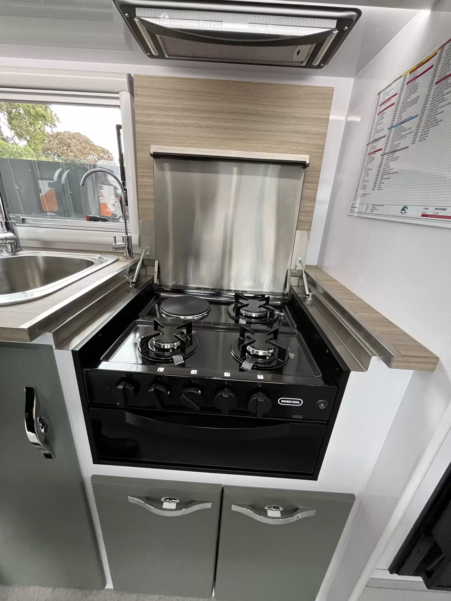 SRT-22F