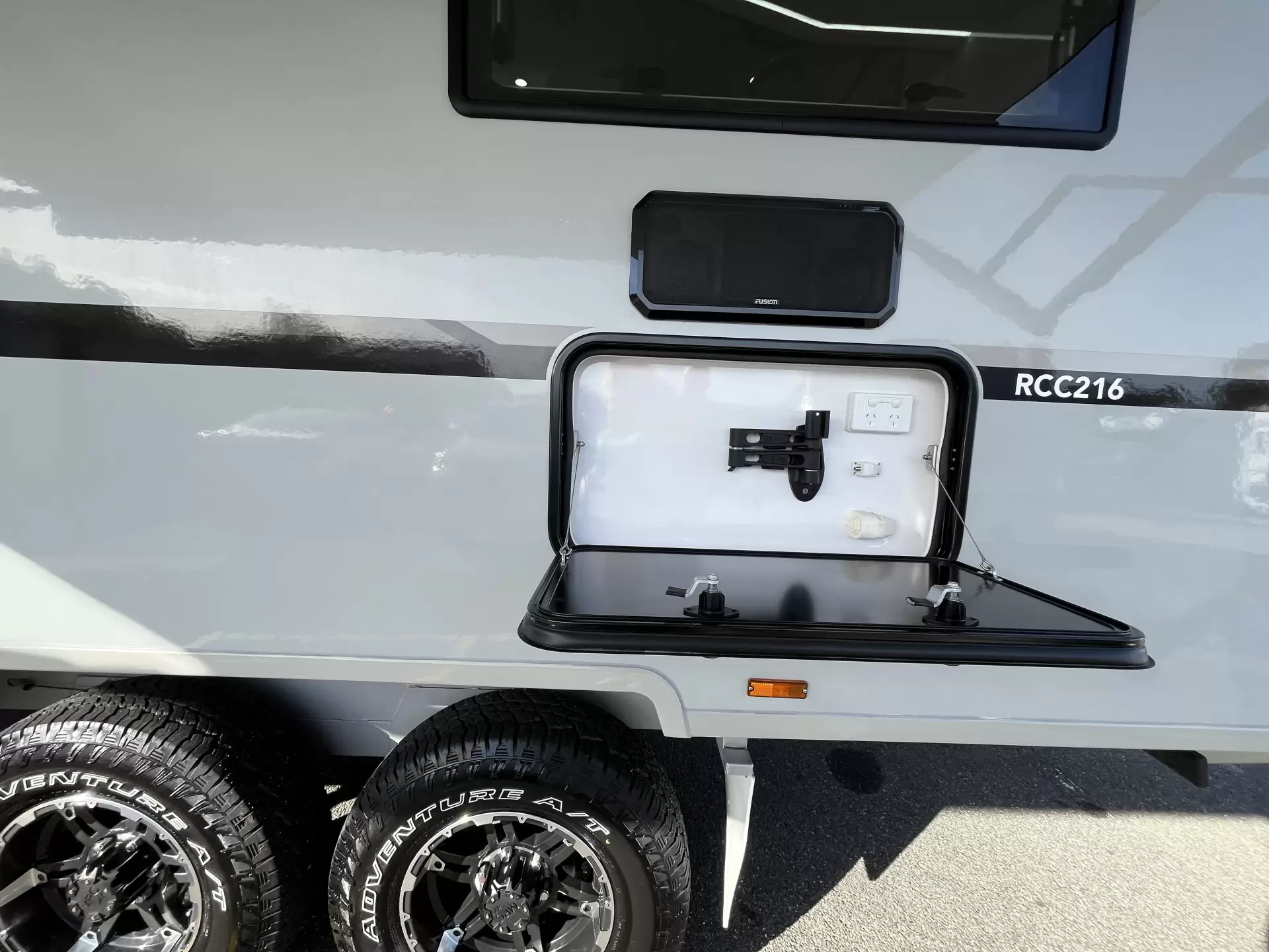 RCC216 - 21'6 Cruiser Slider