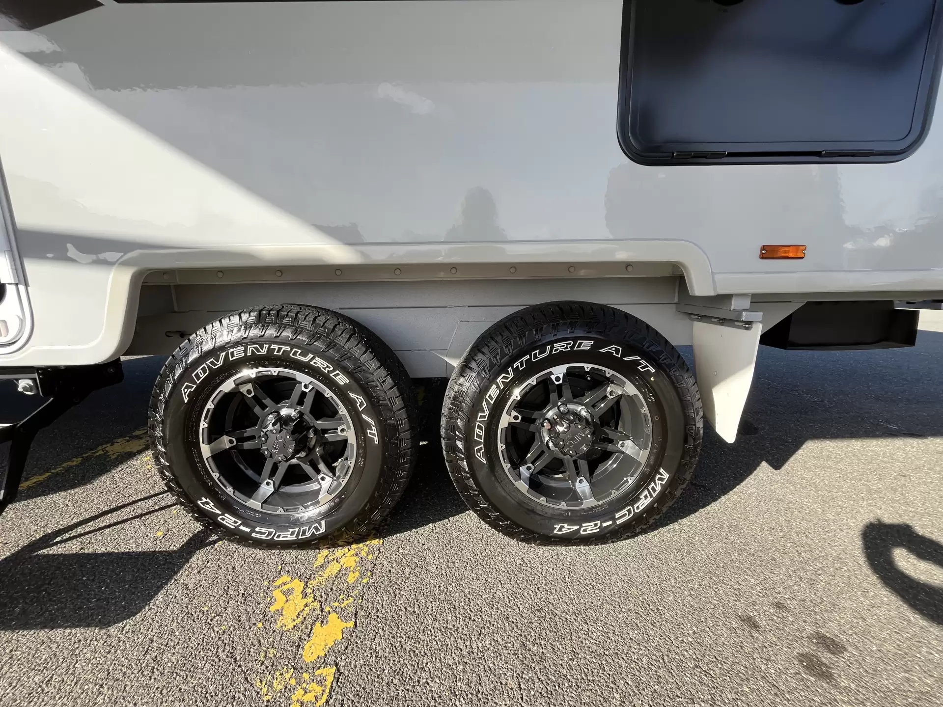 RCC216 - 21'6 Cruiser Slider