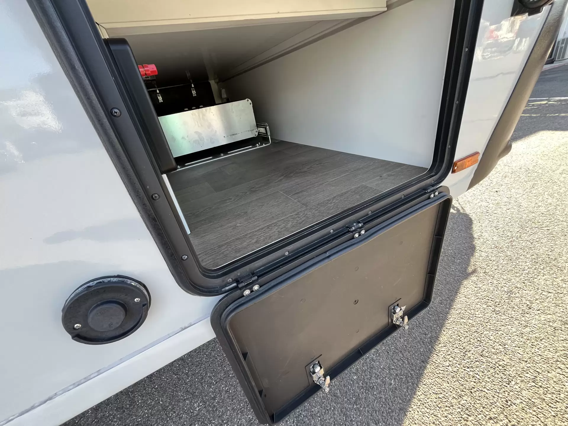 RCC216 - 21'6 Cruiser Slider