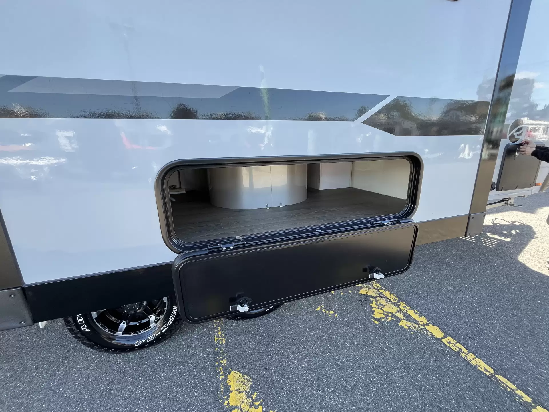 RCC216 - 21'6 Cruiser Slider