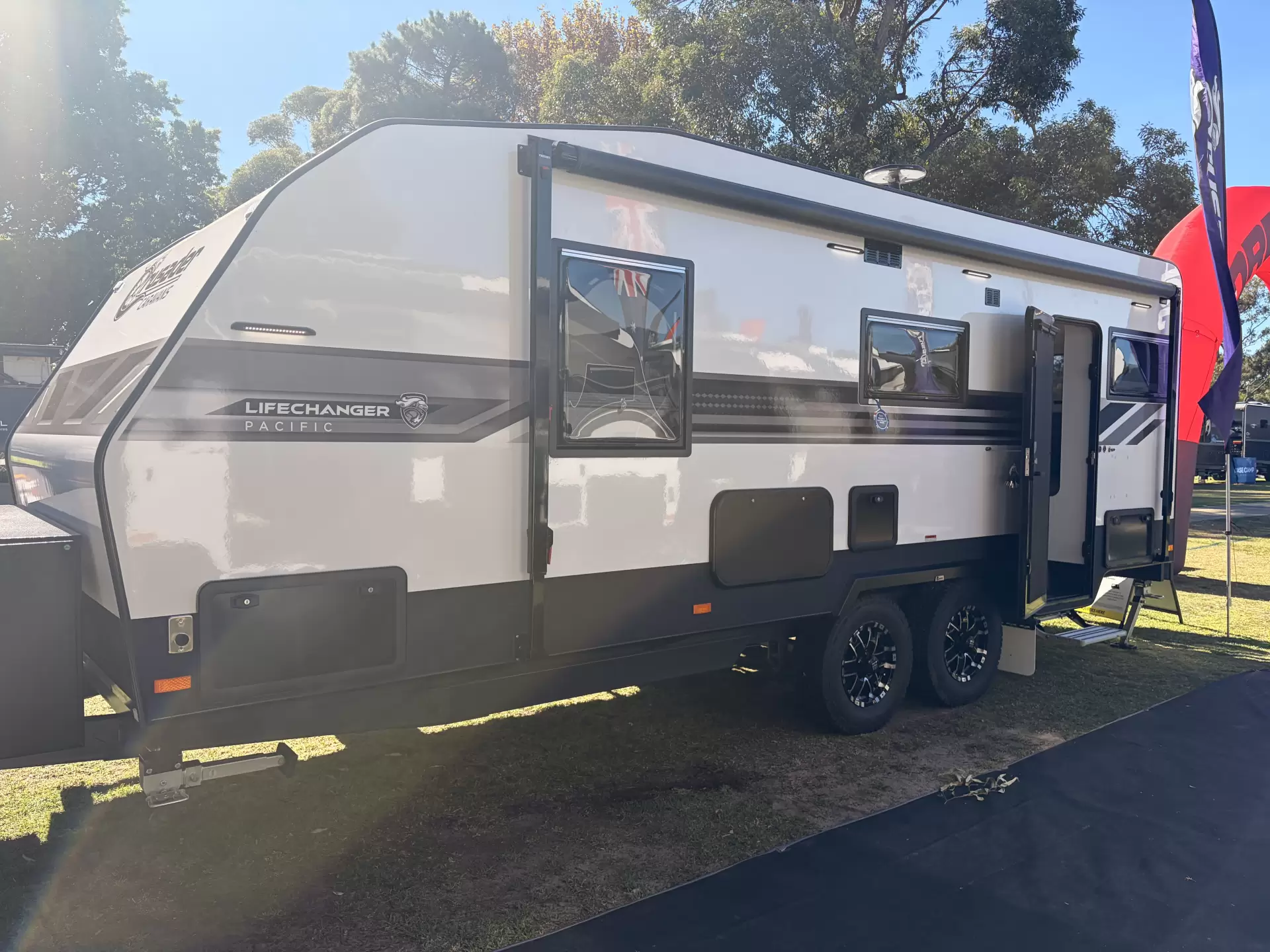 Exterior Slider Image