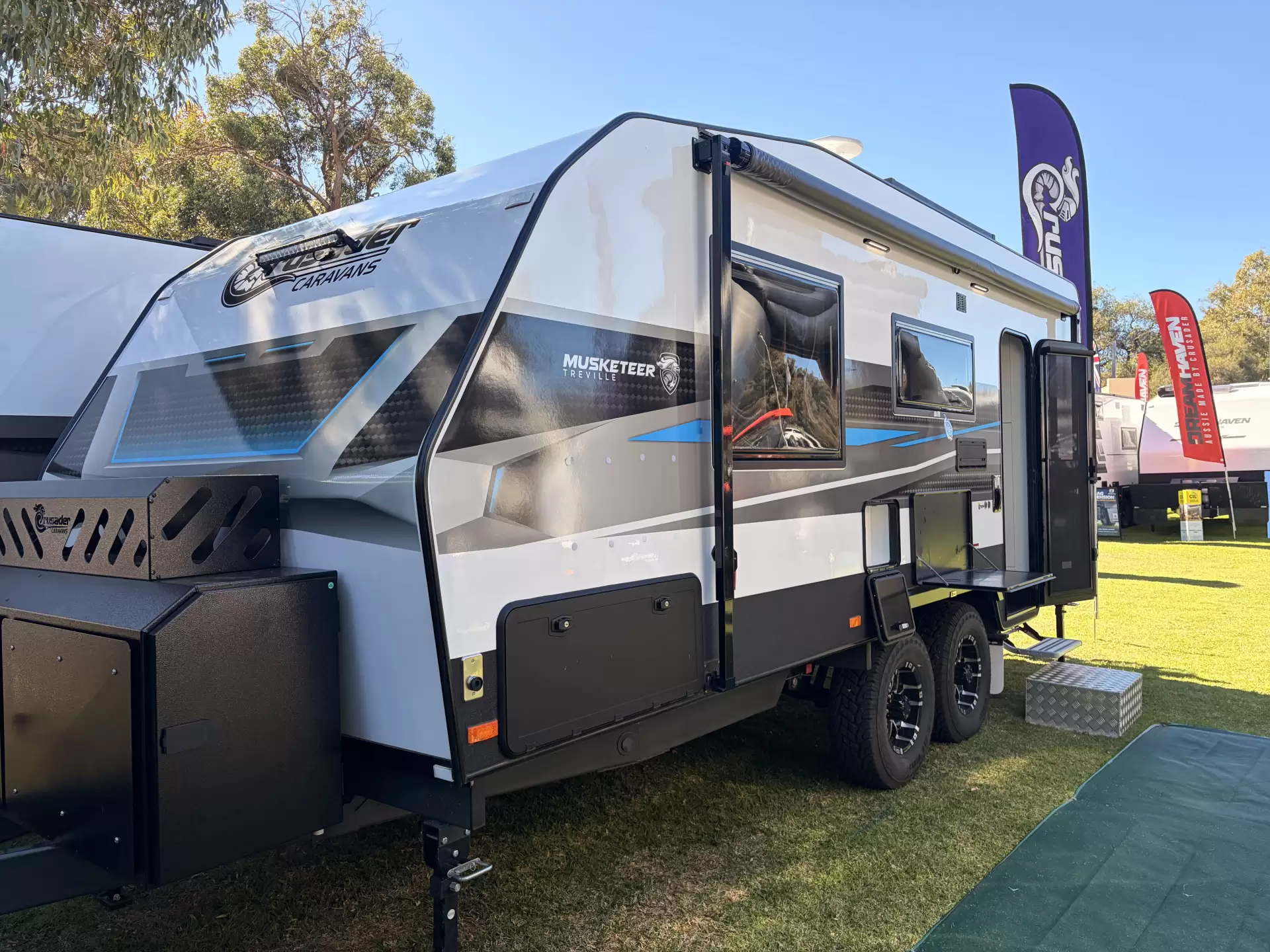 Exterior Slider Image