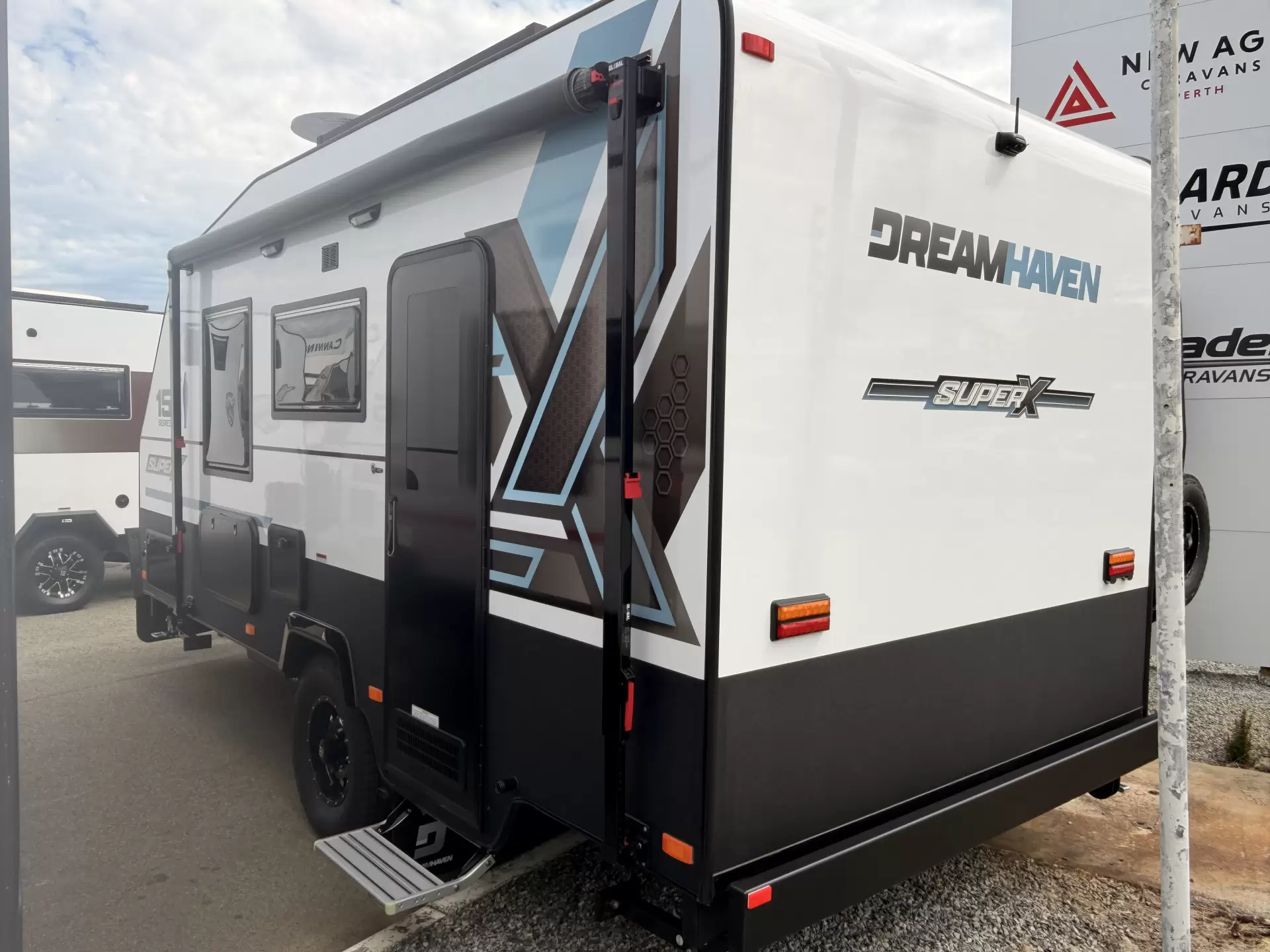 Dreamhaven 15 Series Super-X Image