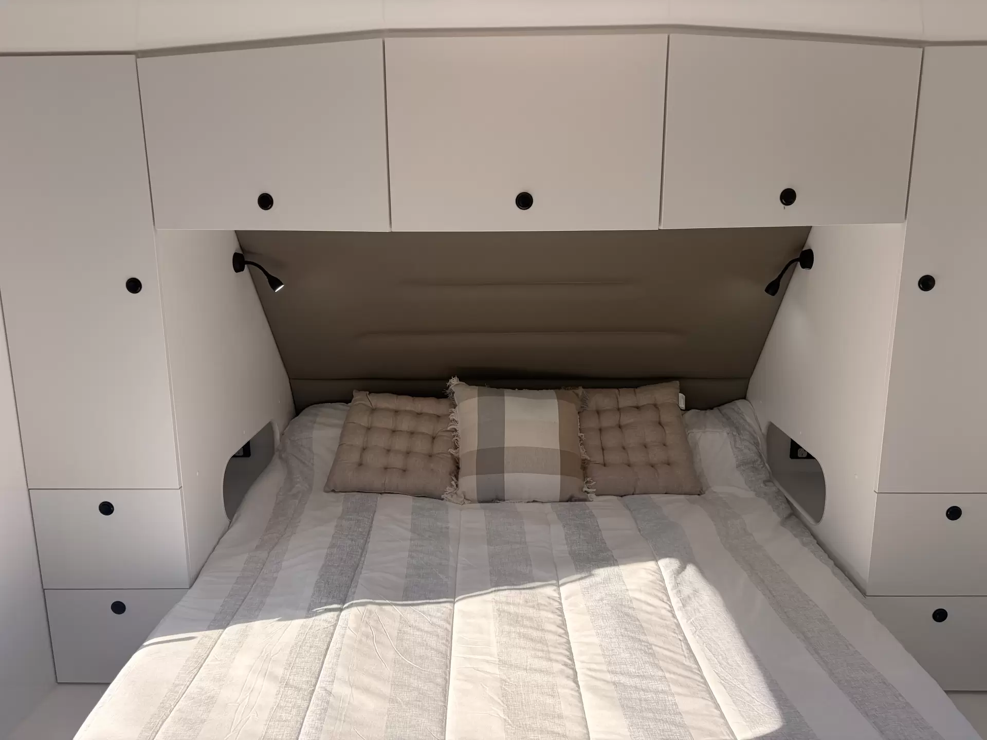 2025 Dreamhaven Tourline 15 Series Image