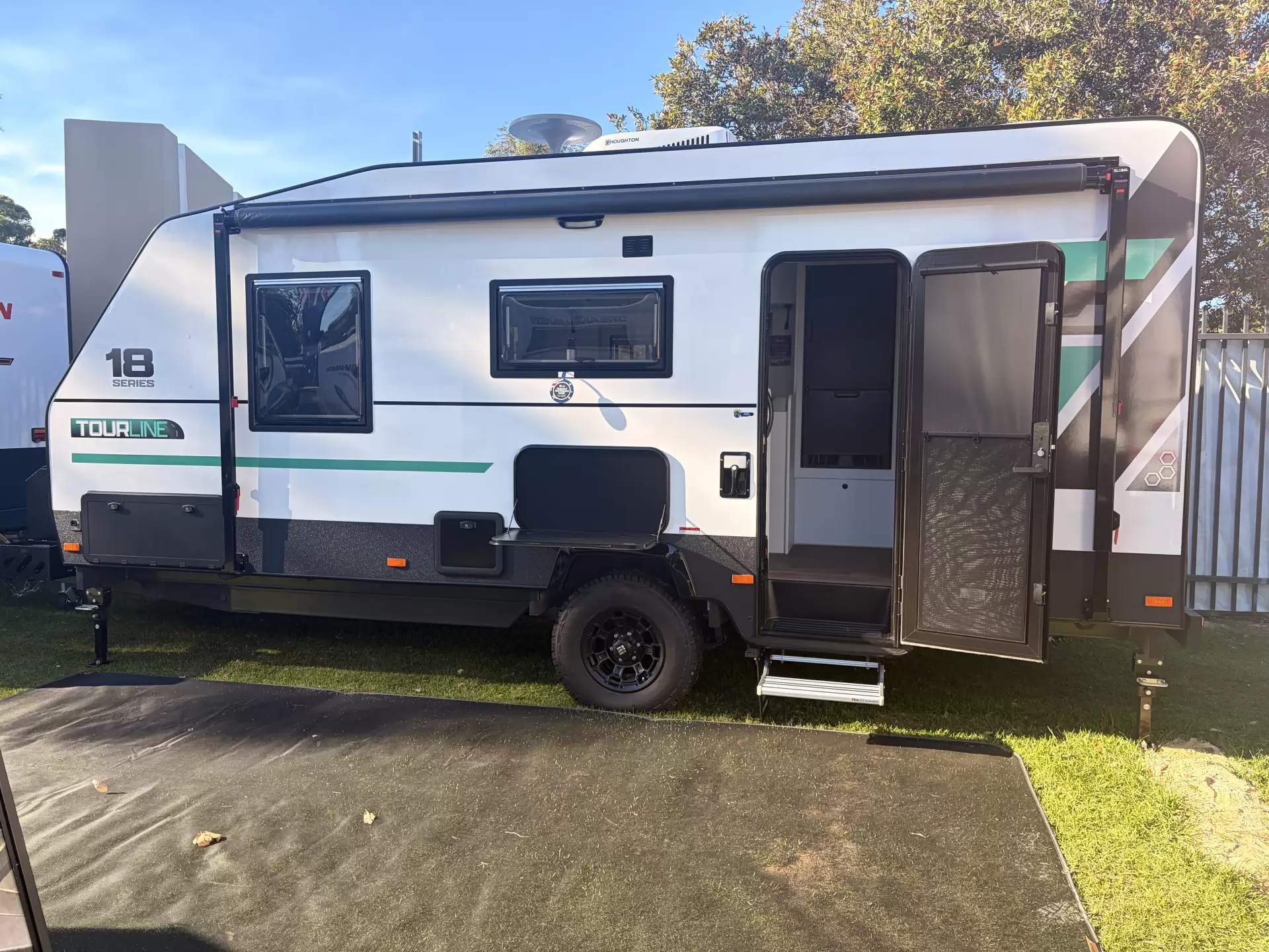 2026 Dreamhaven Tourline 18 Series Image