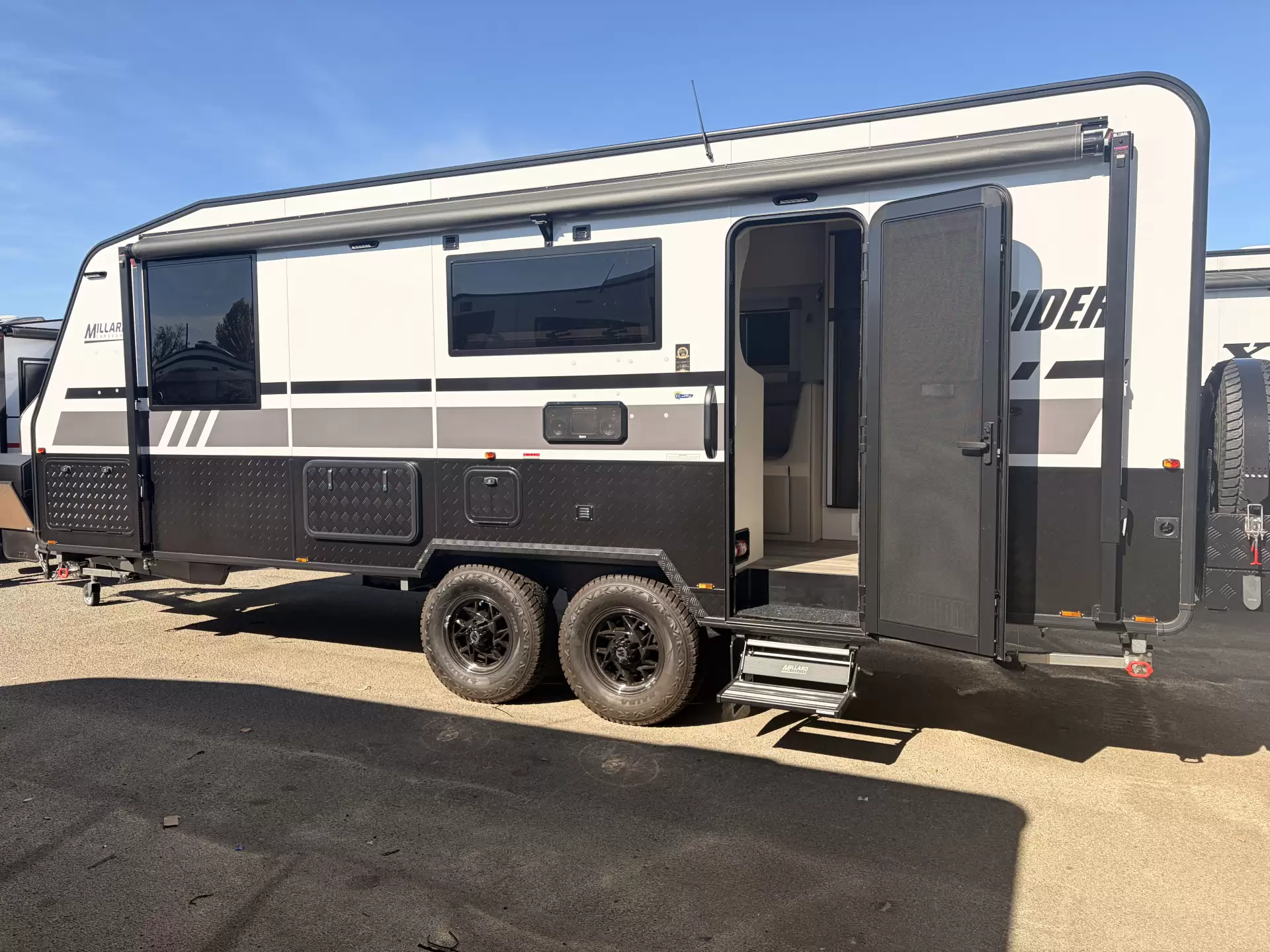 Exterior Slider Image