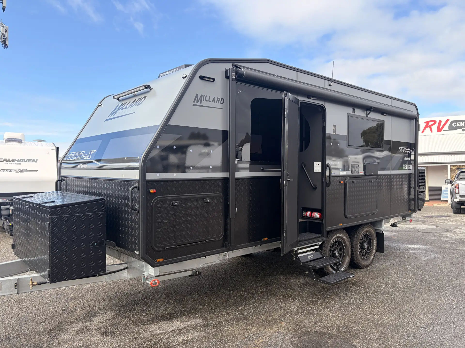Exterior Slider Image