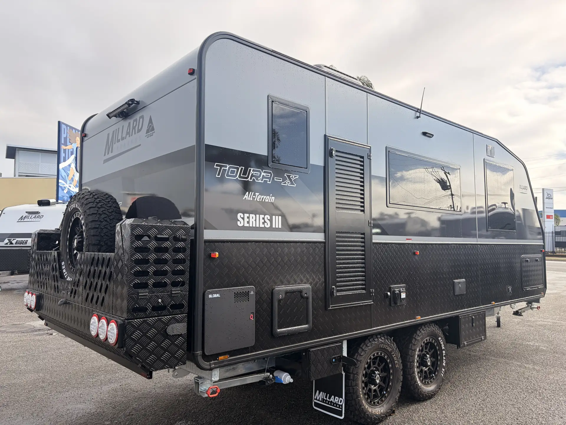 Exterior Slider Image