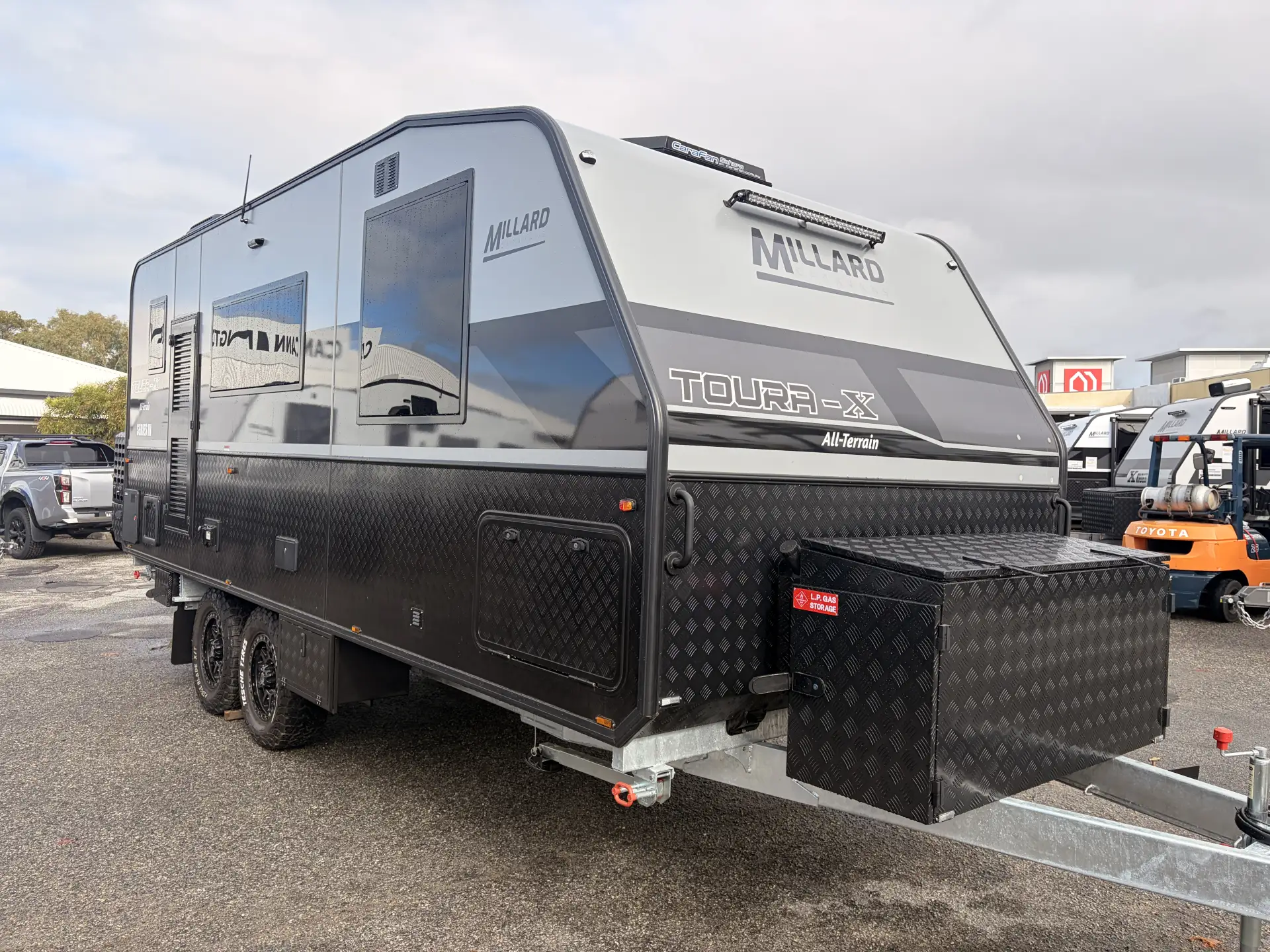Exterior Slider Image