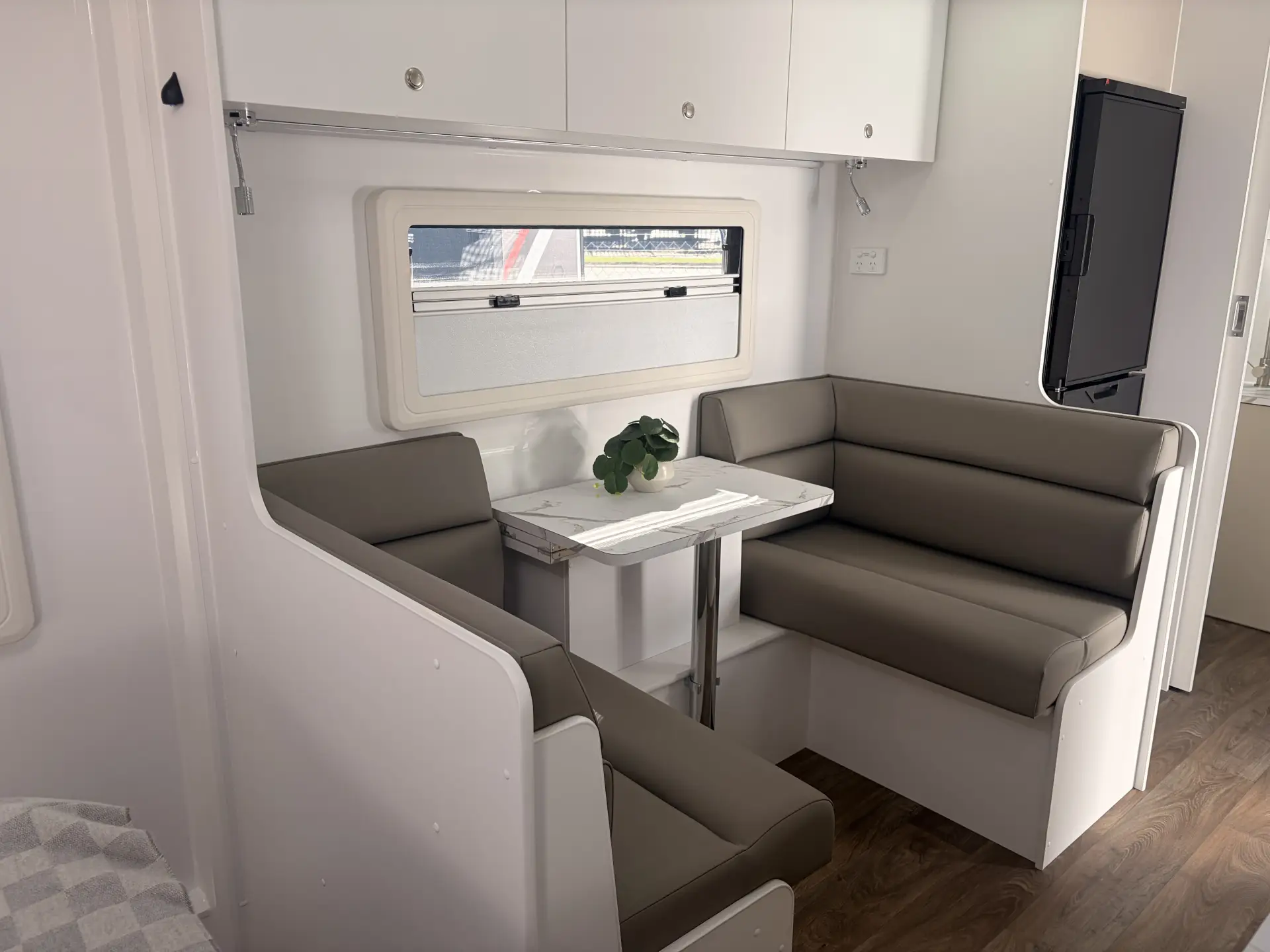 Dreamhaven Tourline 19 Series Image