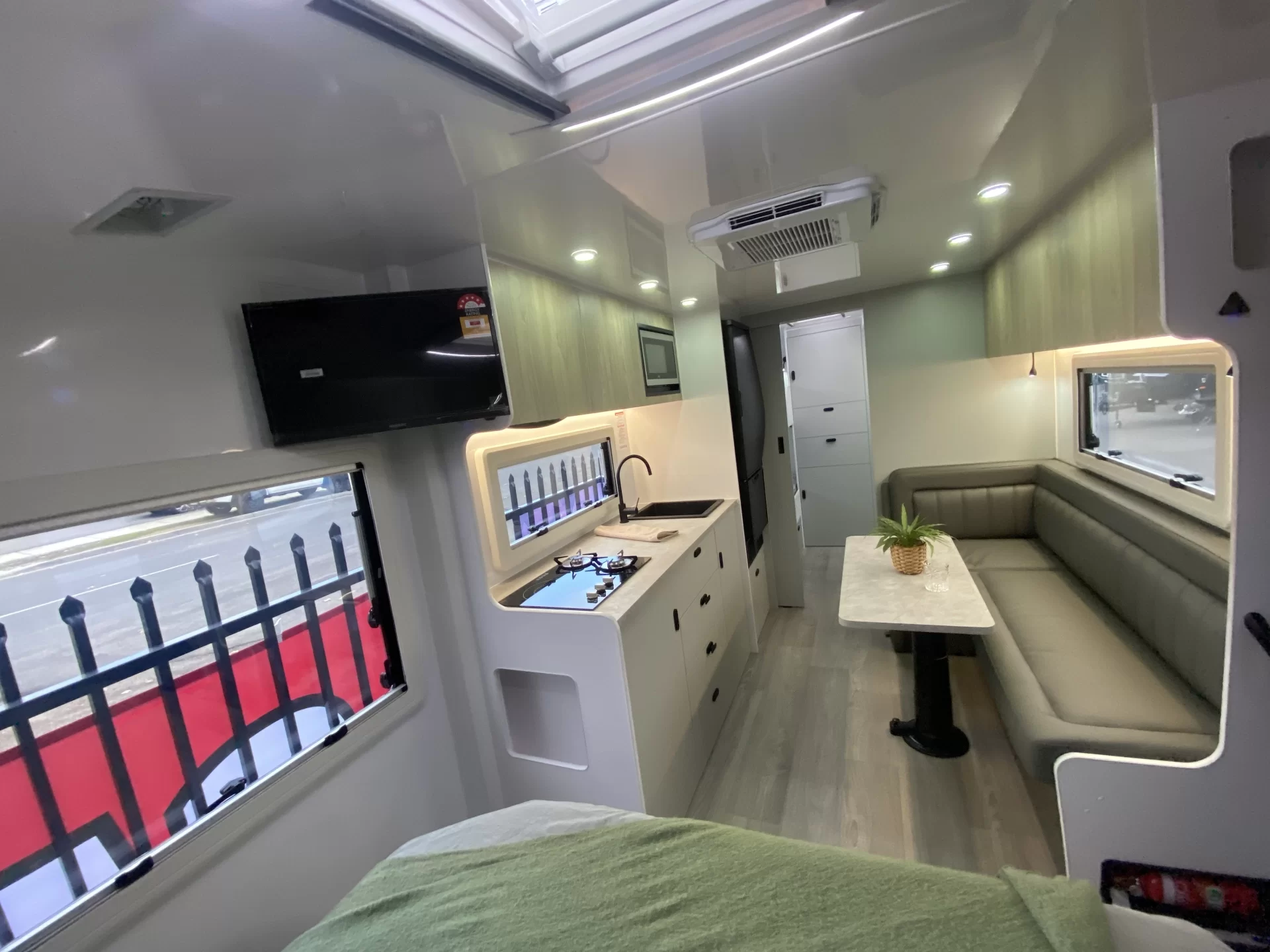 Musketeer Palace MY25