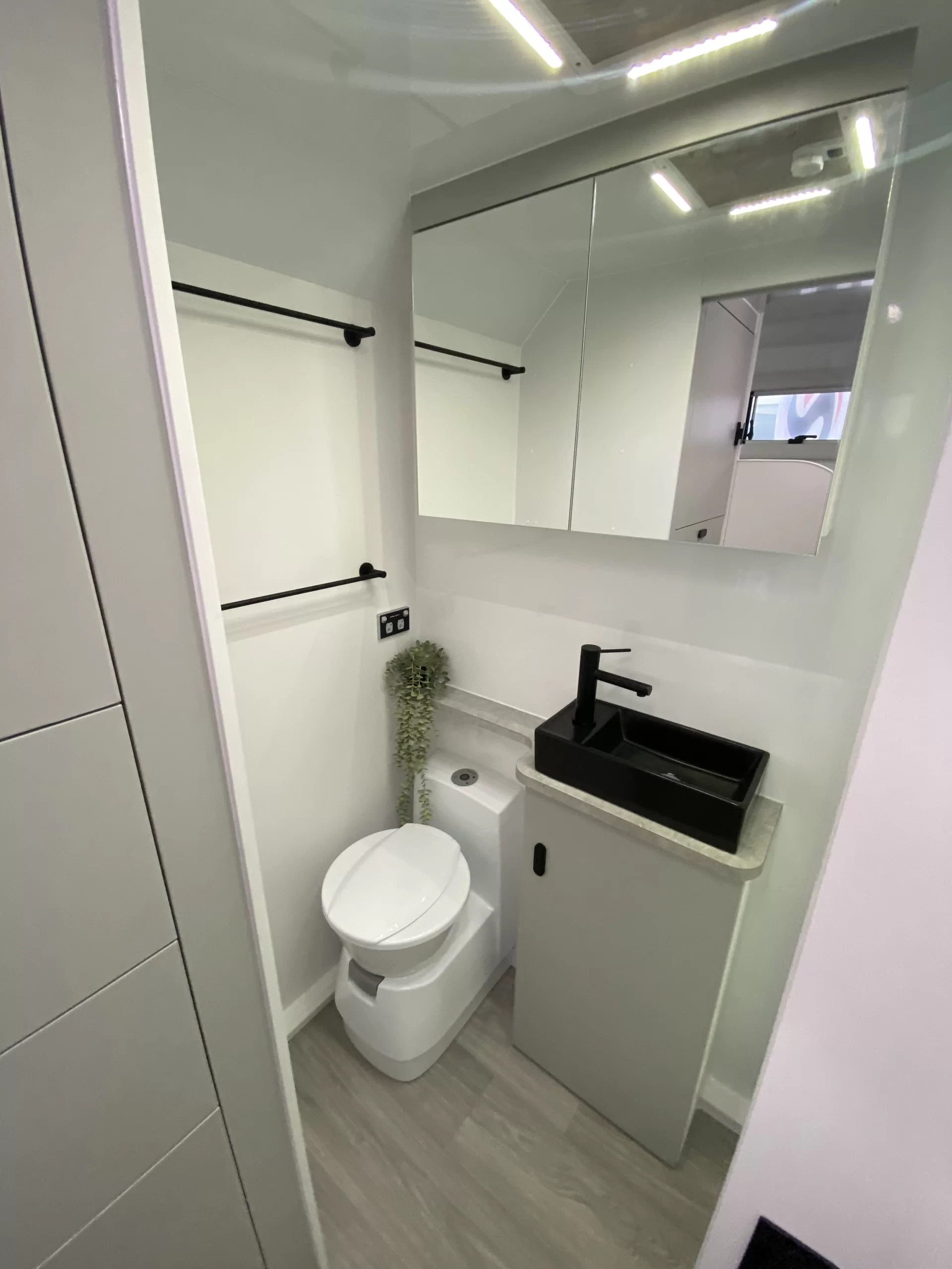 Musketeer Palace MY25