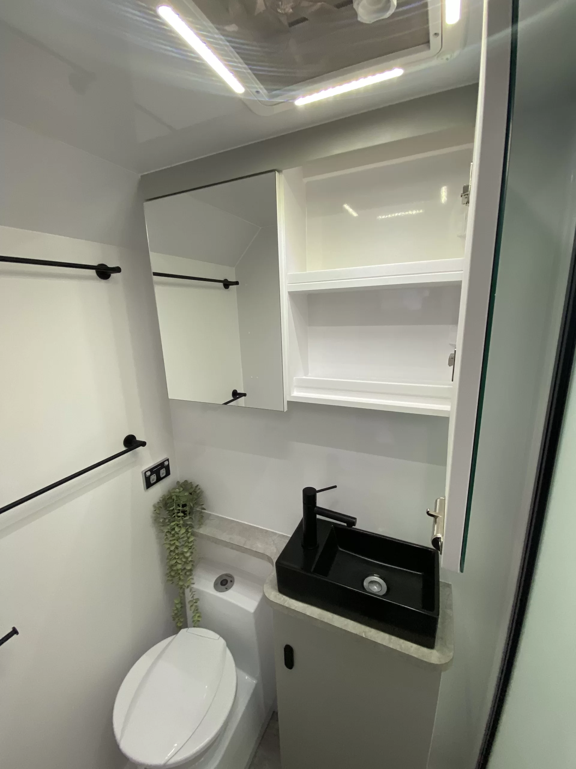 Musketeer Palace MY25