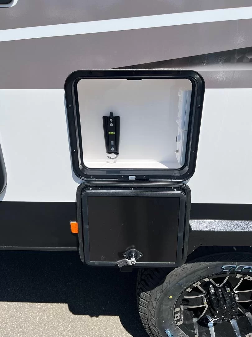 Crusader Musketeer Aramis MY25