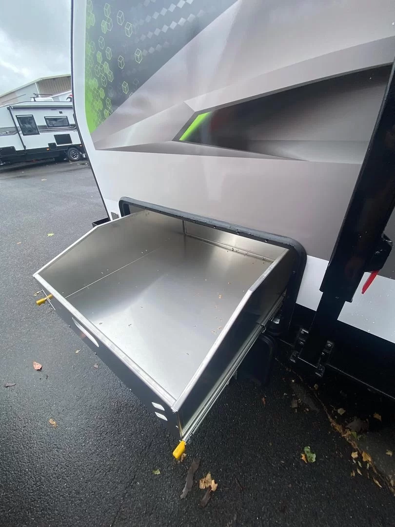 Crusader Excalibur Duke MY25