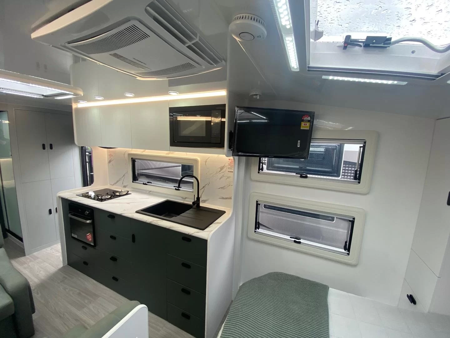 Crusader Excalibur Duke MY25