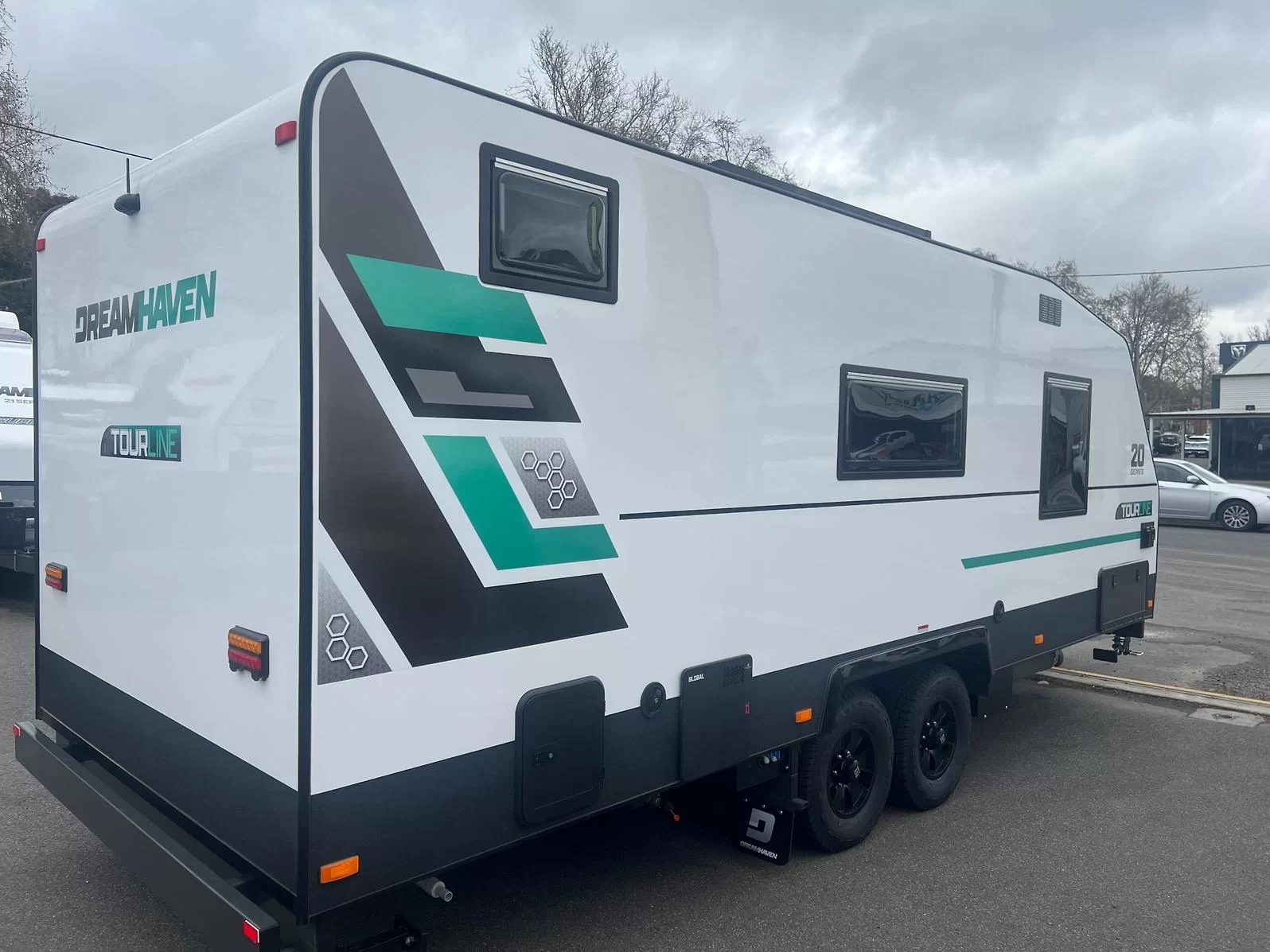 Dreamhaven 20 Series Tourline Full COmposite