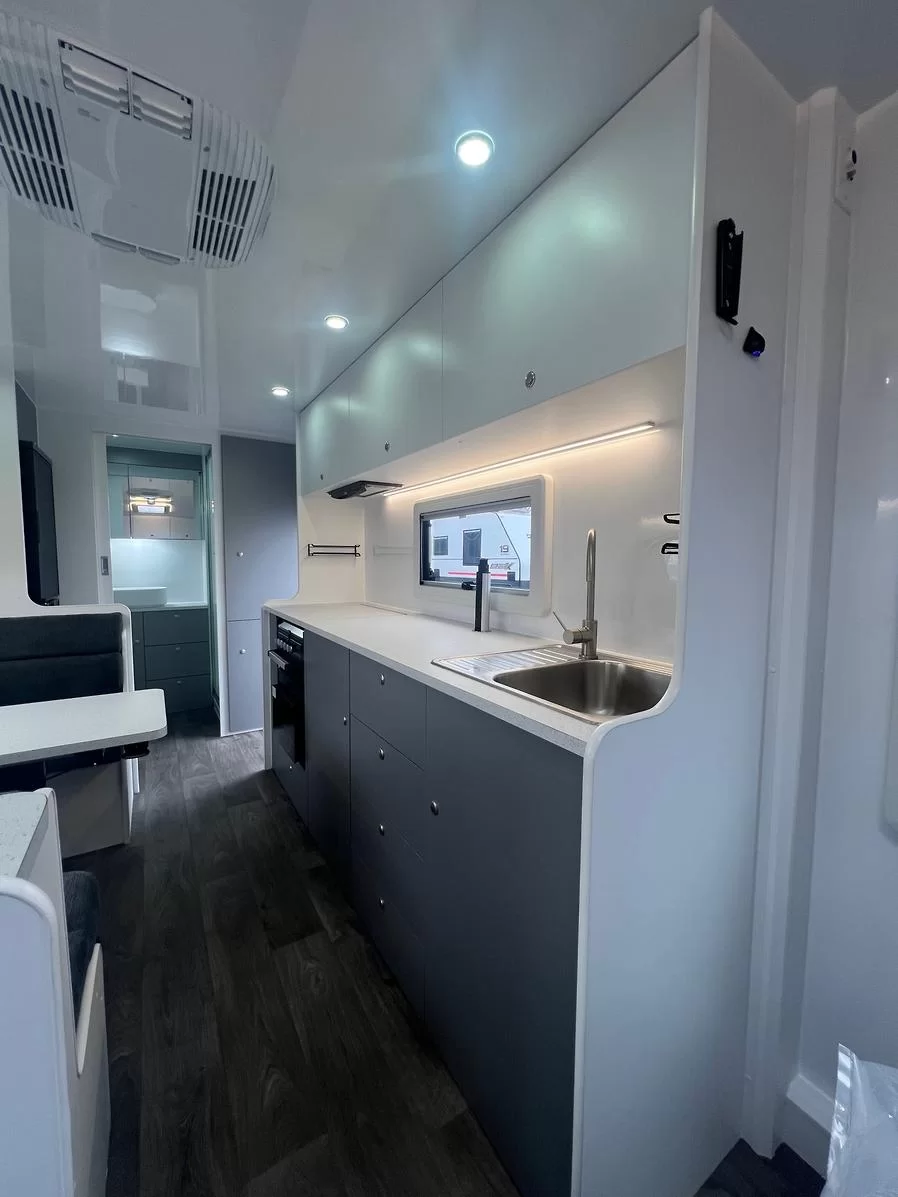 Dreamhaven 20 Series Tourline Full COmposite