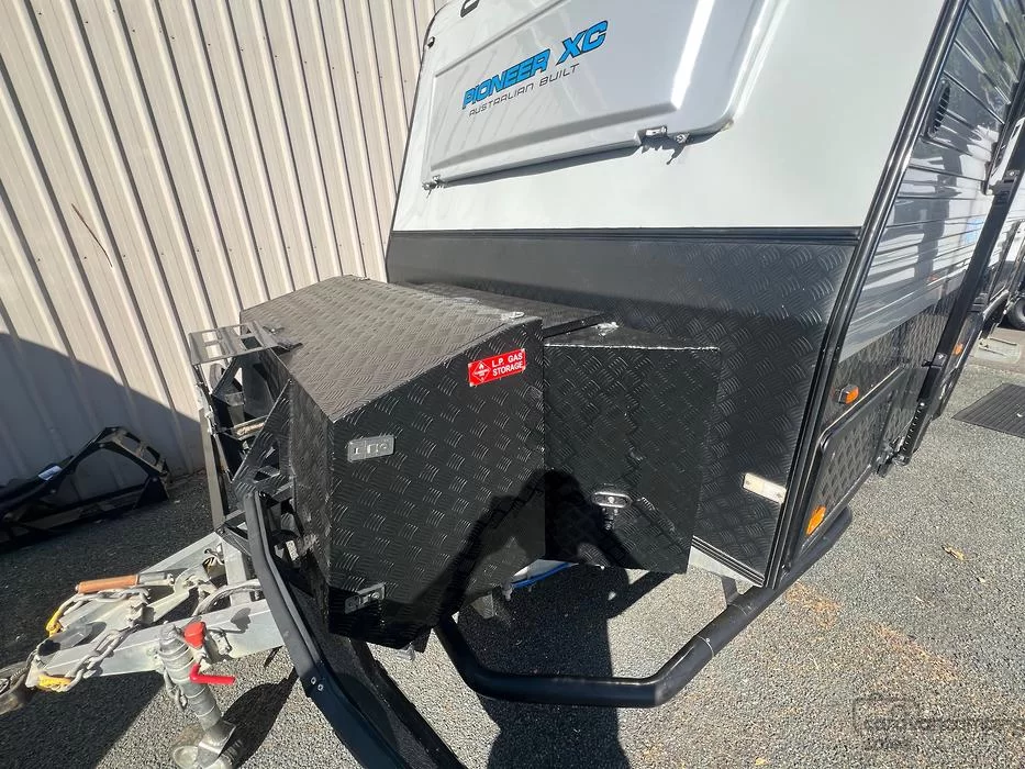 Coromal Pioneer XC 612