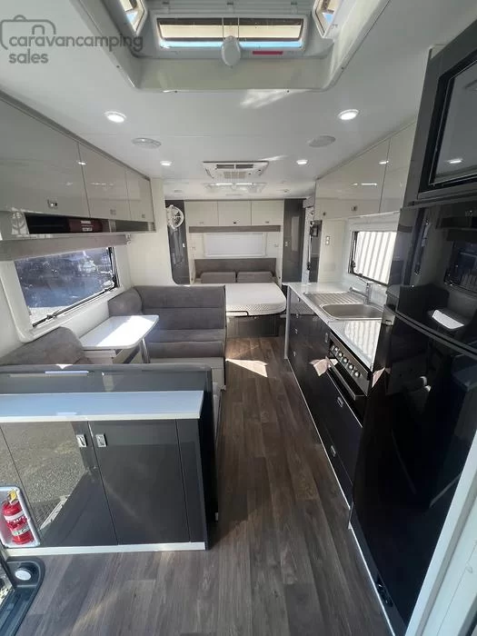 Coromal Pioneer XC 612