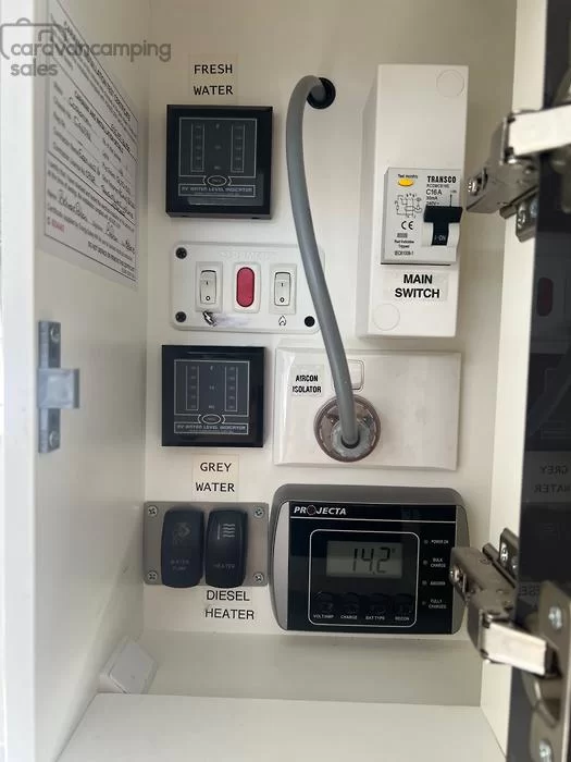 Coromal Pioneer XC 612