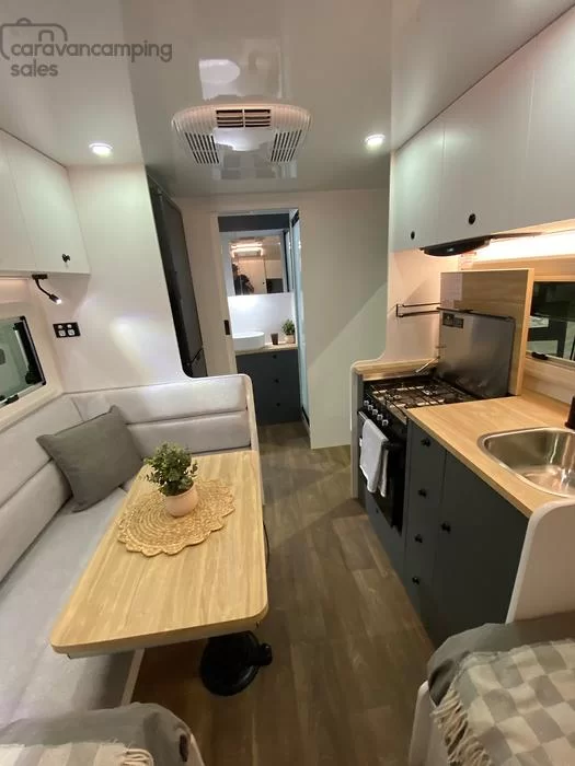 15 Series SuperX Caravan Image